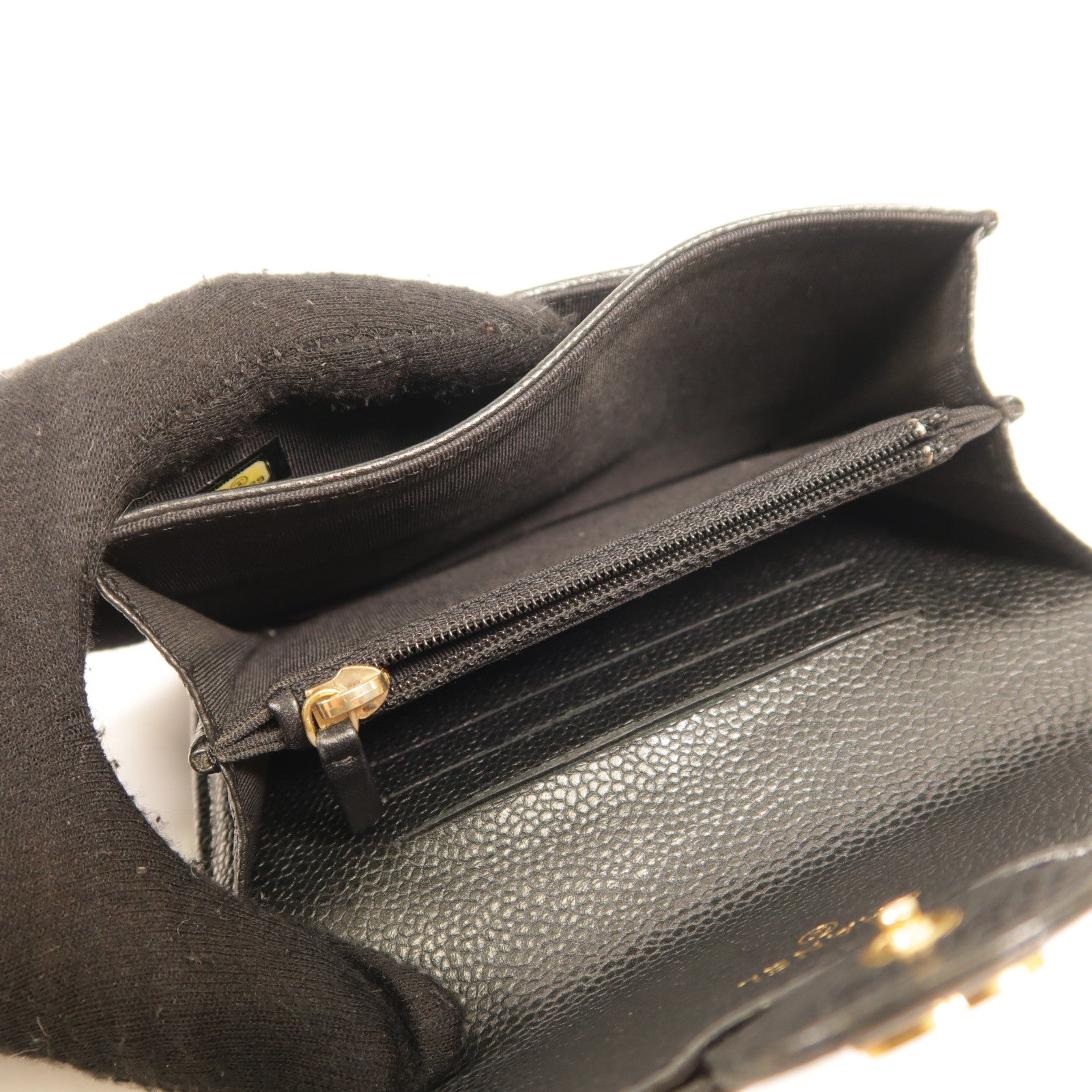 CHANEL 牛皮皮革Fold Wallet金扣錢包