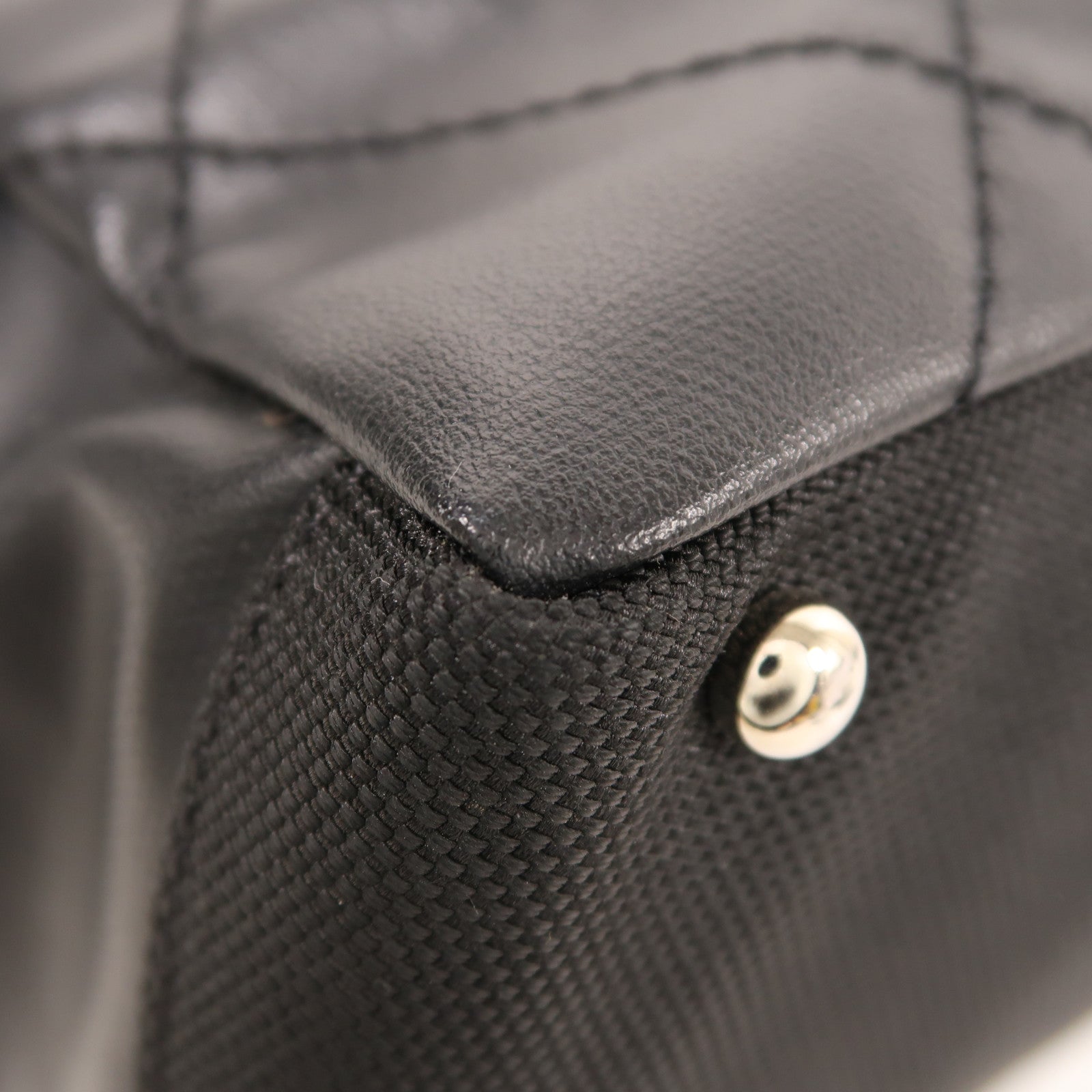 CHANEL 牛皮皮革Shoulder Bag銀扣肩背袋