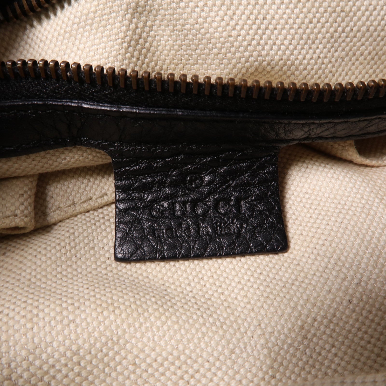 GUCCI 牛皮皮革Shoulder Bag金扣肩背袋黑色