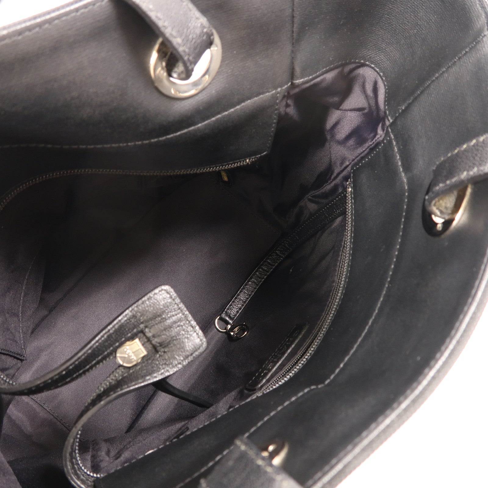 CHANEL 牛皮皮革Shoulder Bag銀扣肩背袋