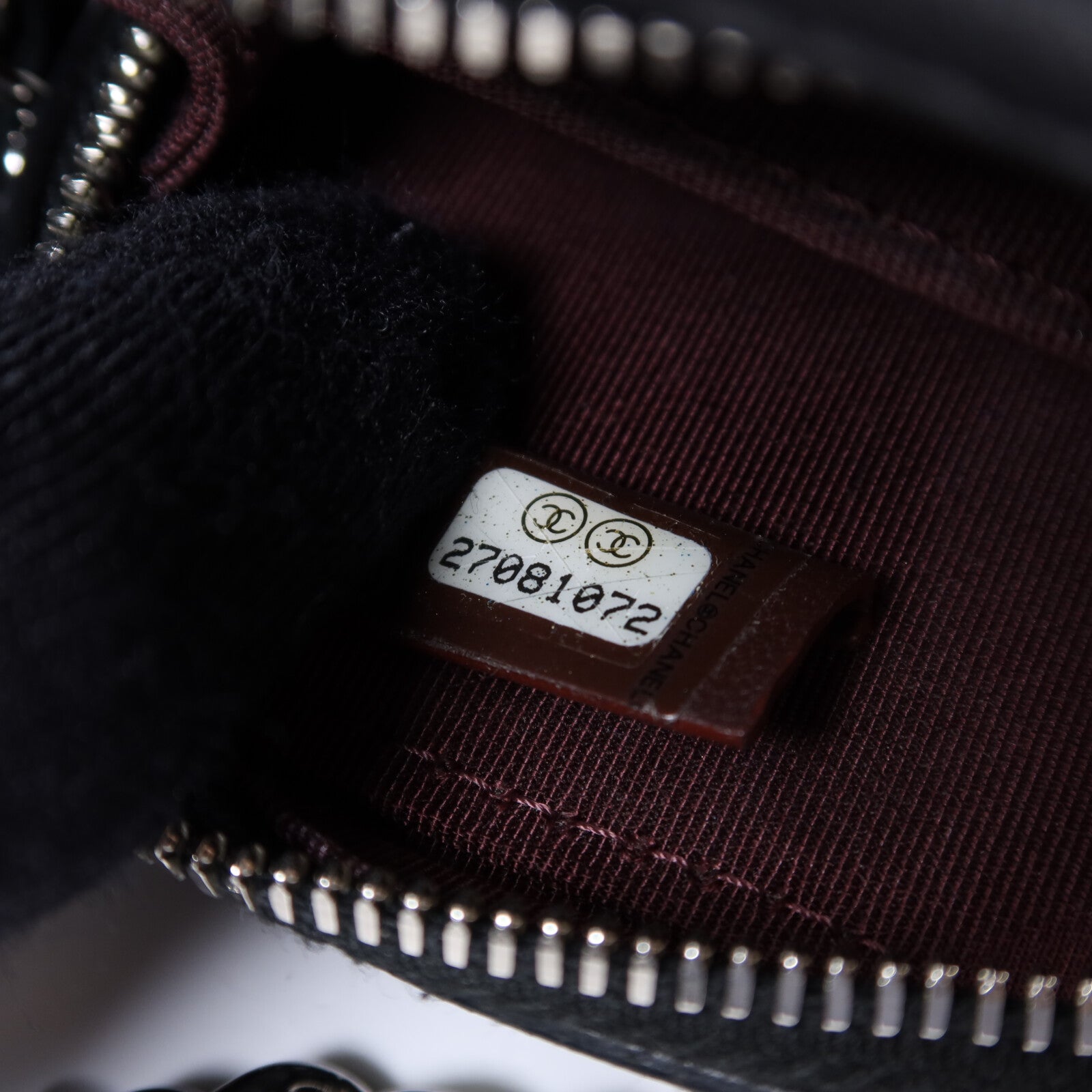 CHANEL 【激減優惠】牛皮皮革Phone Bag銀扣鏈帶肩背袋