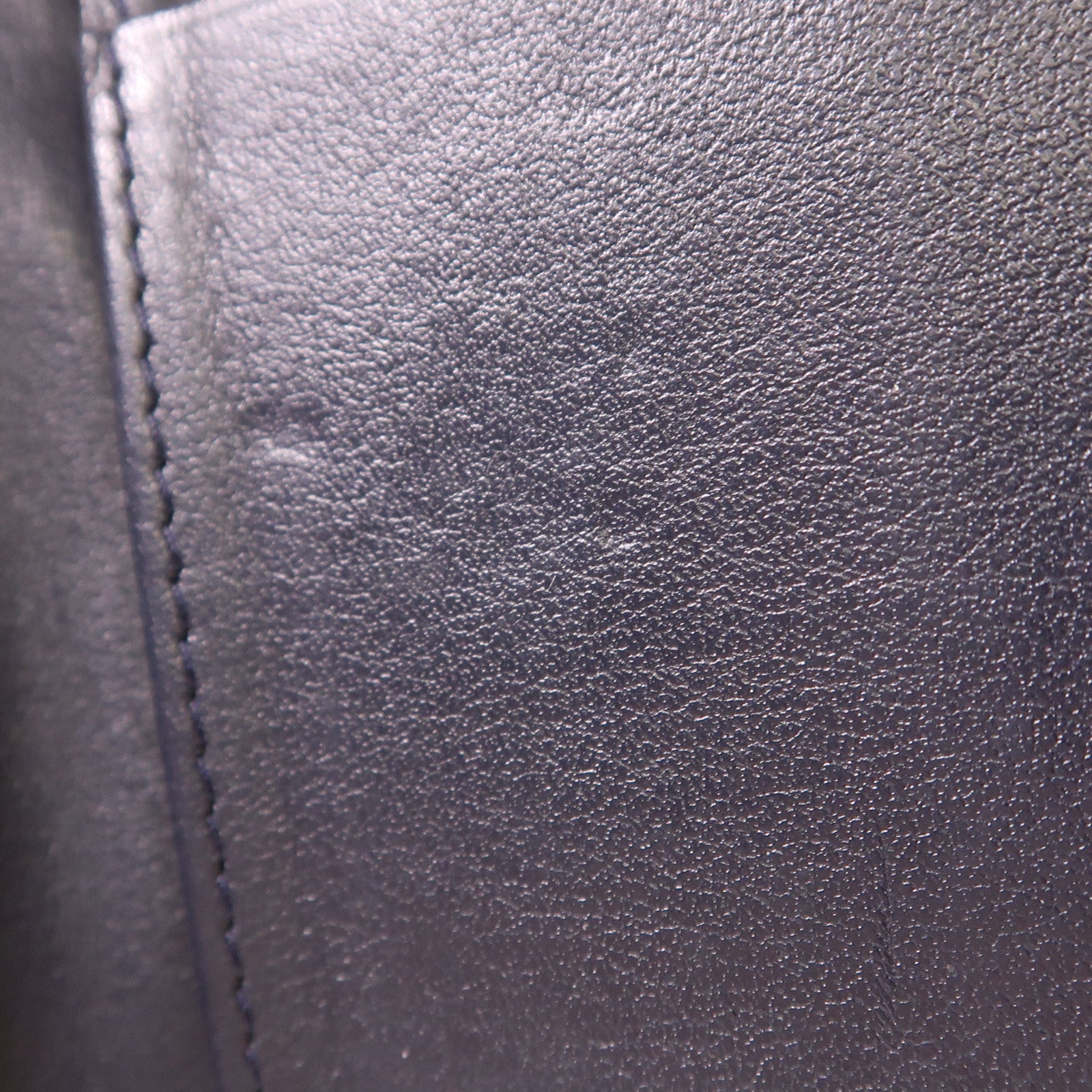CHANEL 牛皮皮革Trifold Wallet金扣錢包