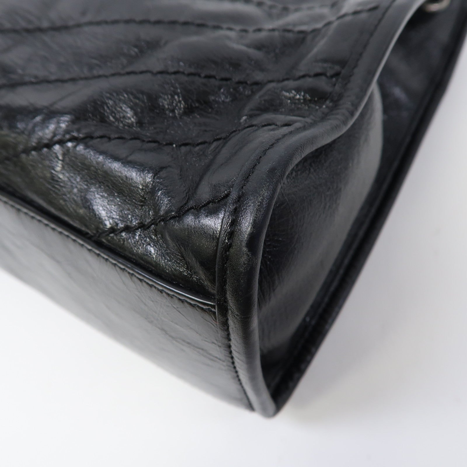 SAINT LAURENT 牛皮皮革Niki Medium Shopping Bag銀扣鏈帶手挽肩背兩用袋黑色
