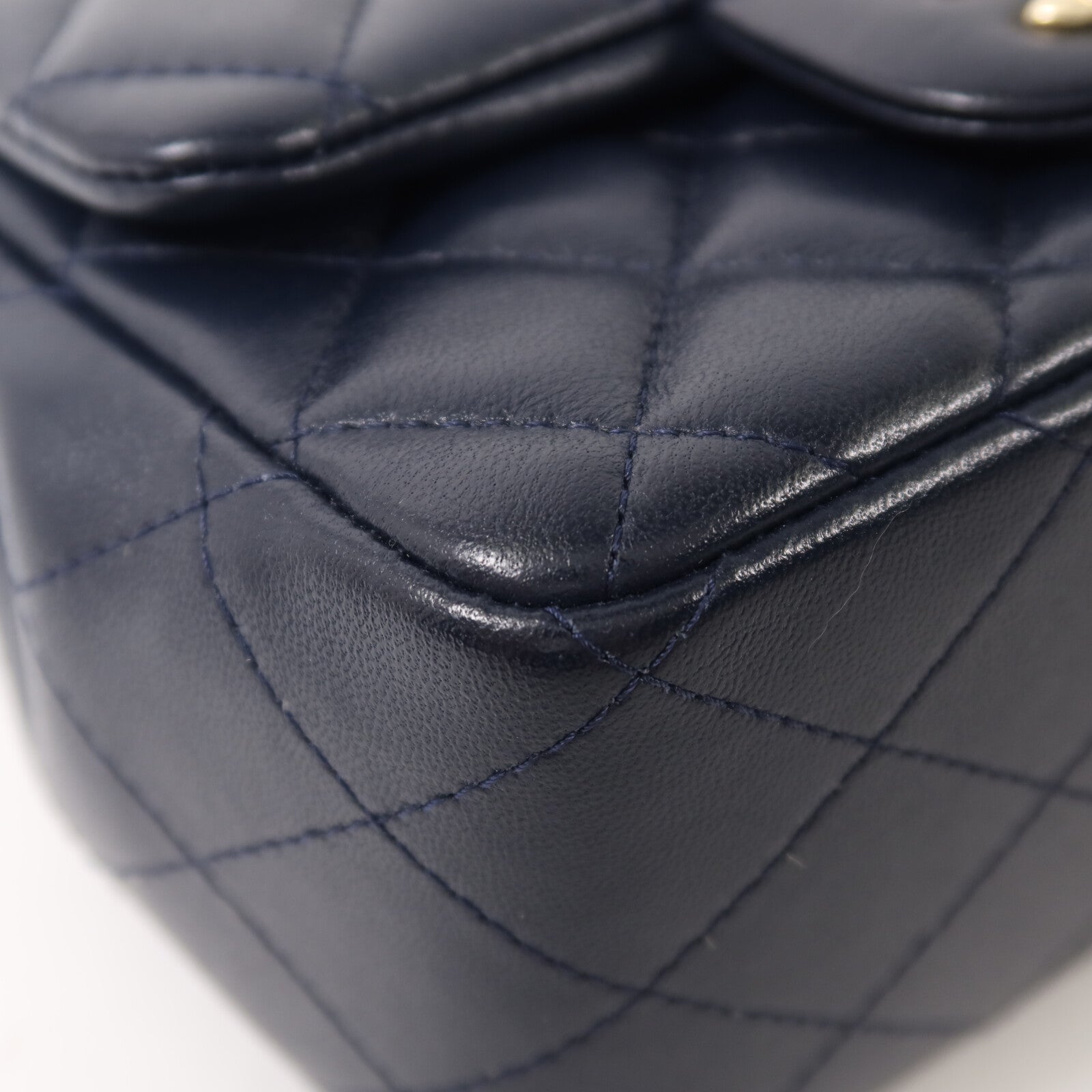 CHANEL 羊皮皮革Mini Classic 17鏈帶肩背袋