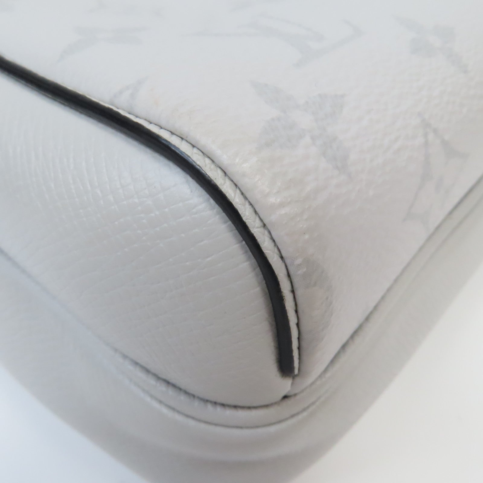LOUIS VUITTON 牛皮皮革Bum Bag Outdoor銀扣肩背袋灰色