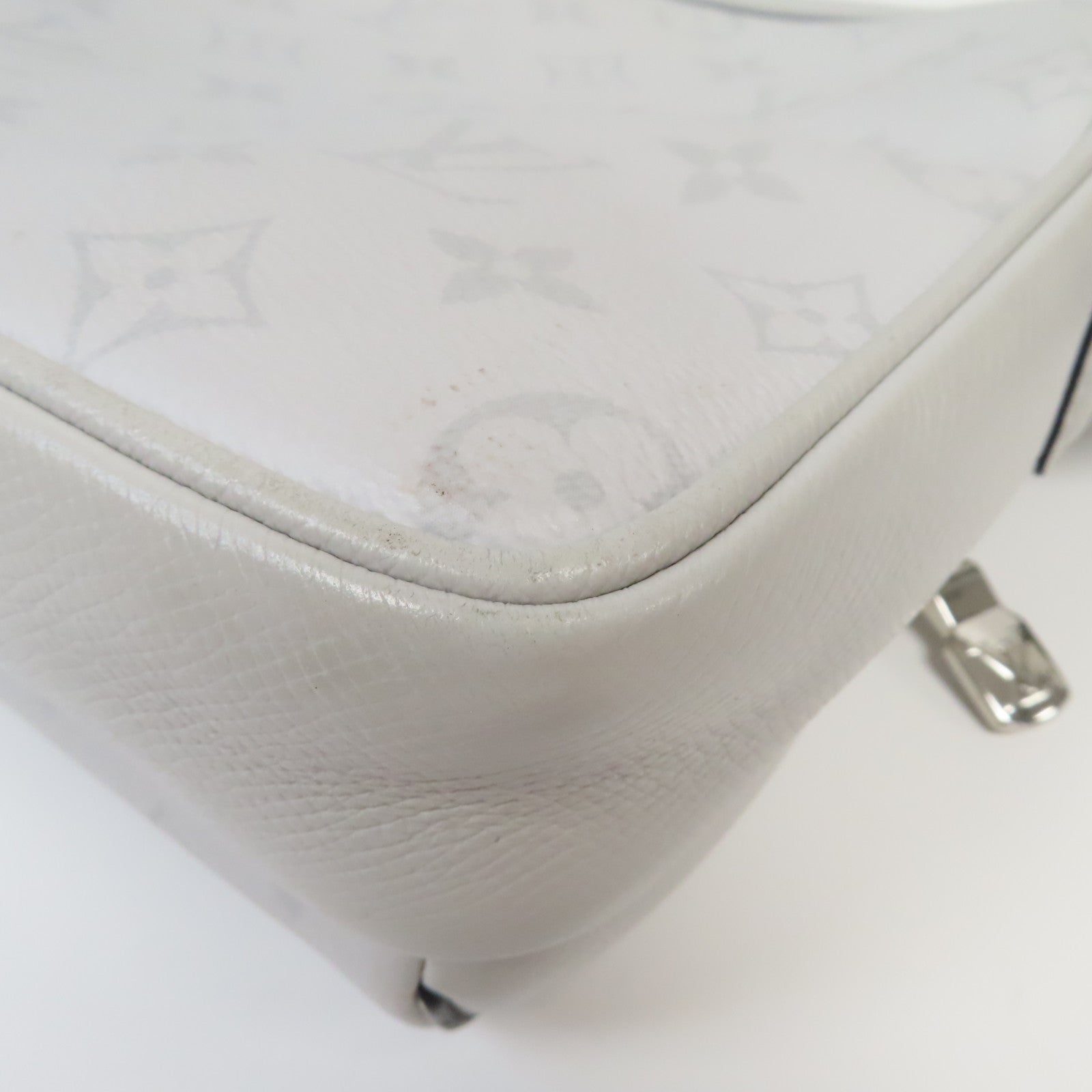 LOUIS VUITTON 牛皮皮革Bum Bag Outdoor銀扣肩背袋灰色