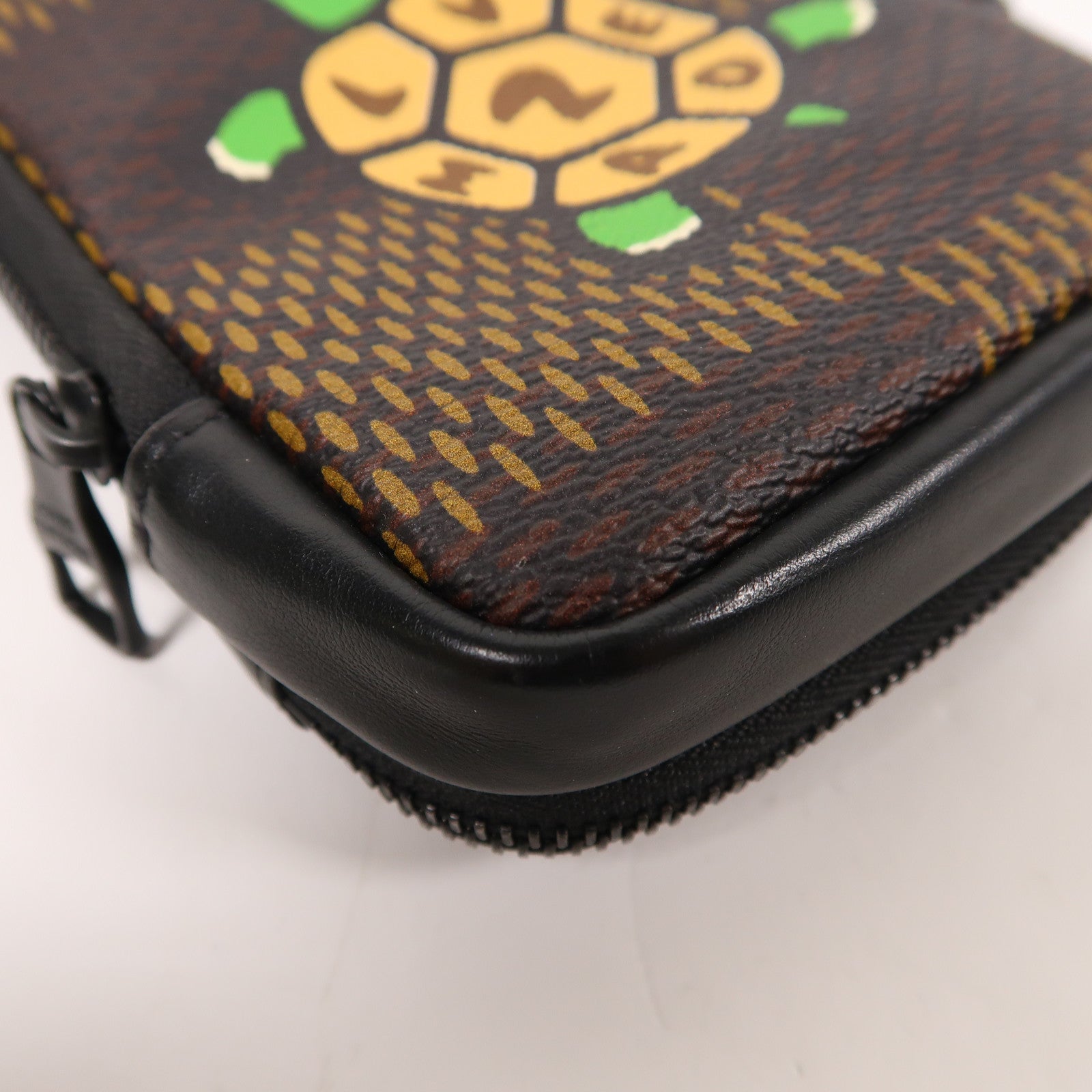 LOUIS VUITTON Damier LV x Nigo Phone Pouch肩背袋