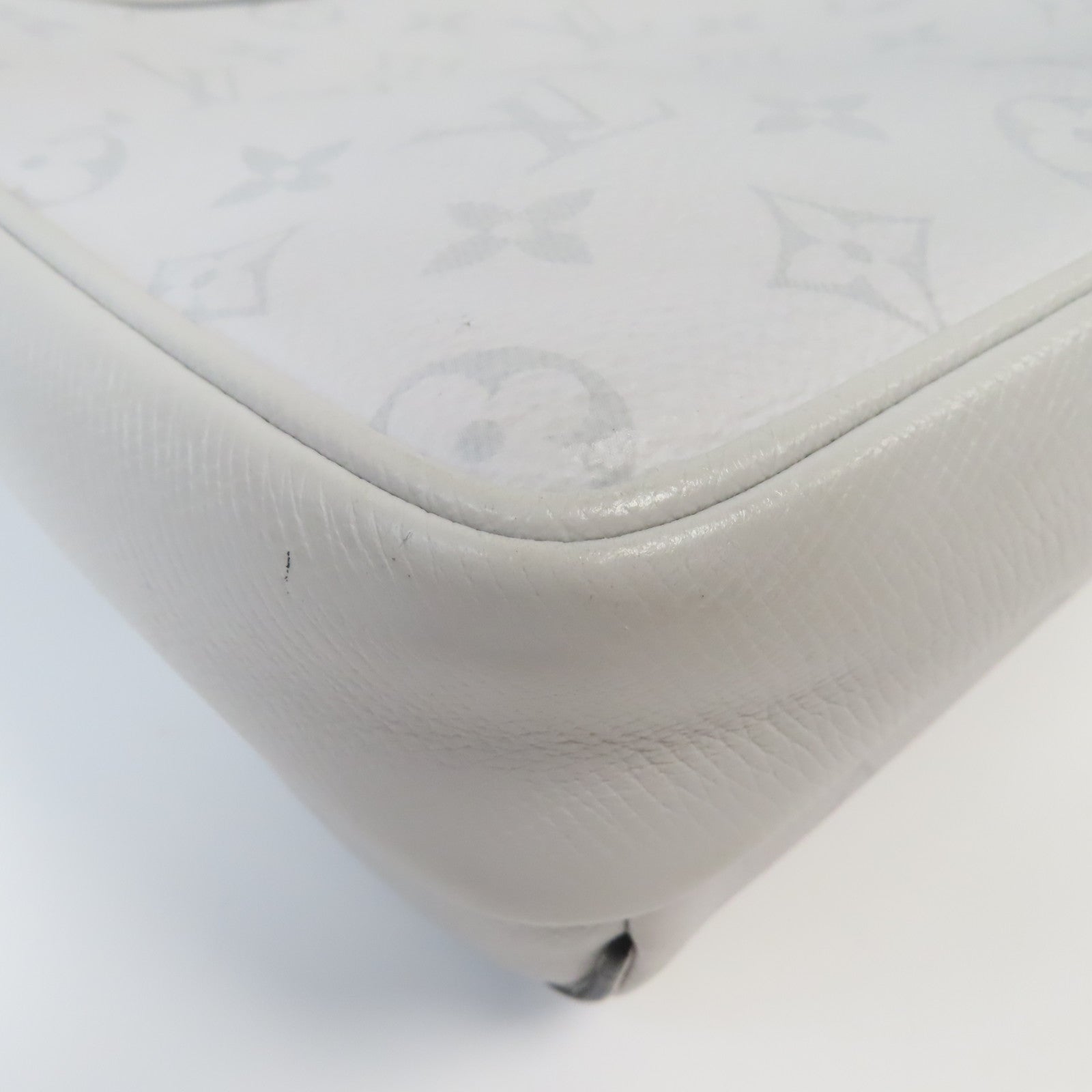 LOUIS VUITTON 牛皮皮革Bum Bag Outdoor銀扣肩背袋灰色