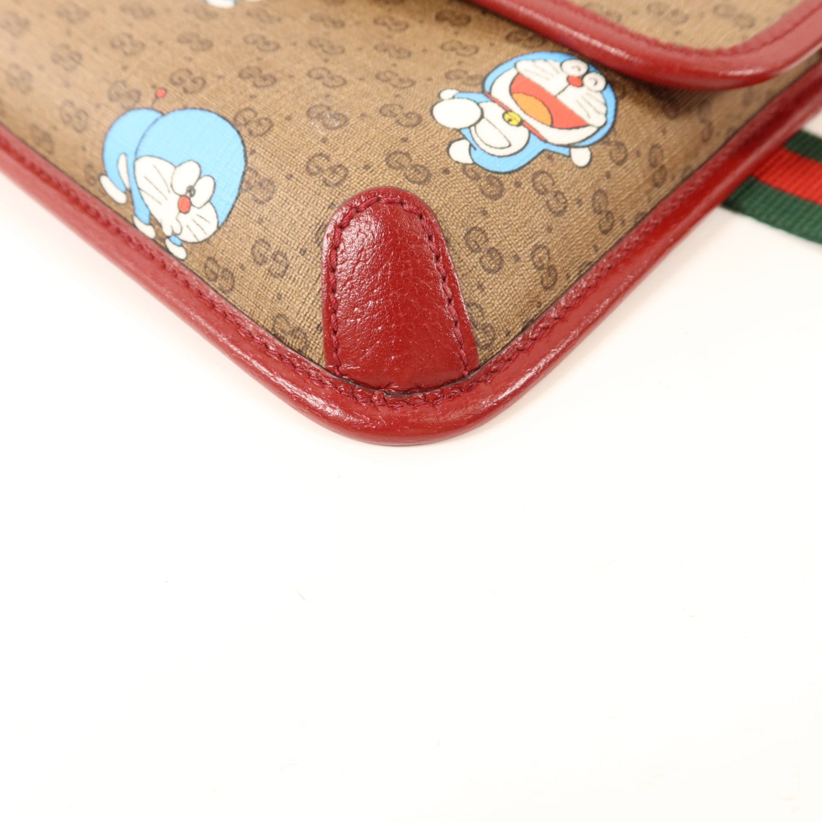 GUCCI 塗層帆布Doraemon X Gucci金扣腰包