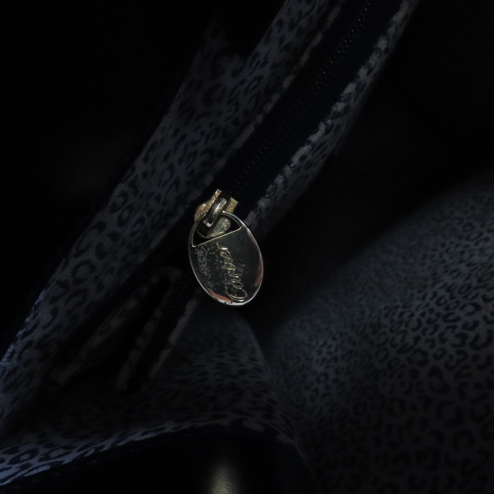 CARTIER 【激減優惠】牛皮皮革Tote Bag金扣肩背袋黑色