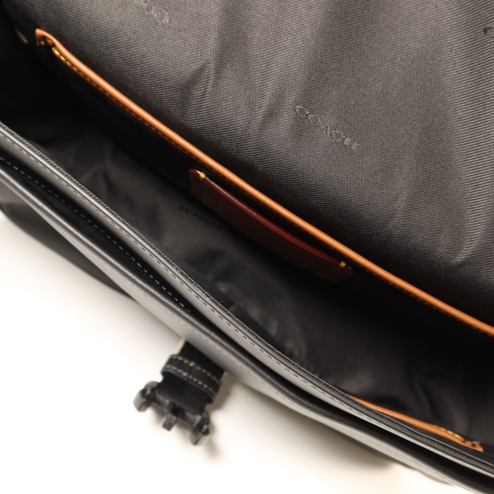 COACH 牛皮皮革League Messenger Bag肩背袋