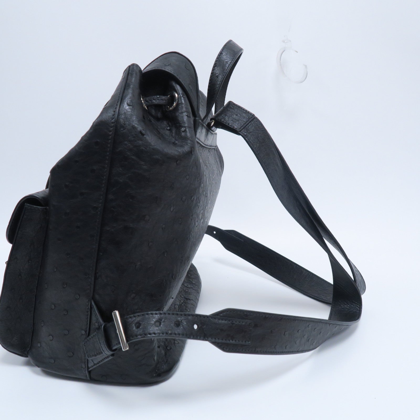 PRADA Ostrich皮革Backpack銀扣背包黑色
