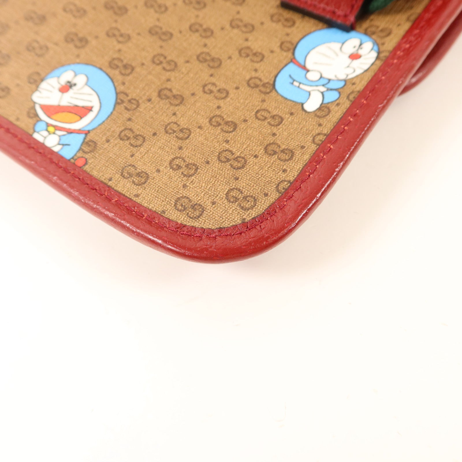 GUCCI 塗層帆布Doraemon X Gucci金扣腰包
