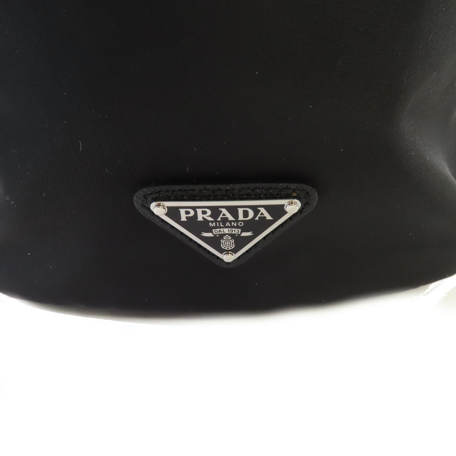 PRADA **【激減優惠】尼龍Pouch銀扣手拿包黑色