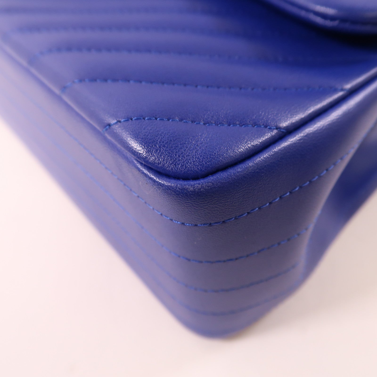 CHANEL 牛皮皮革Large Classic金扣鏈帶肩背袋