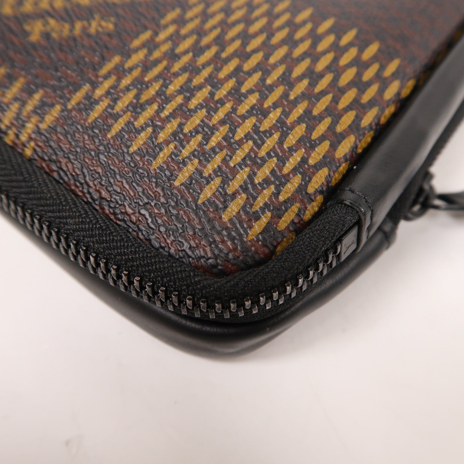 LOUIS VUITTON Damier LV x Nigo Phone Pouch肩背袋