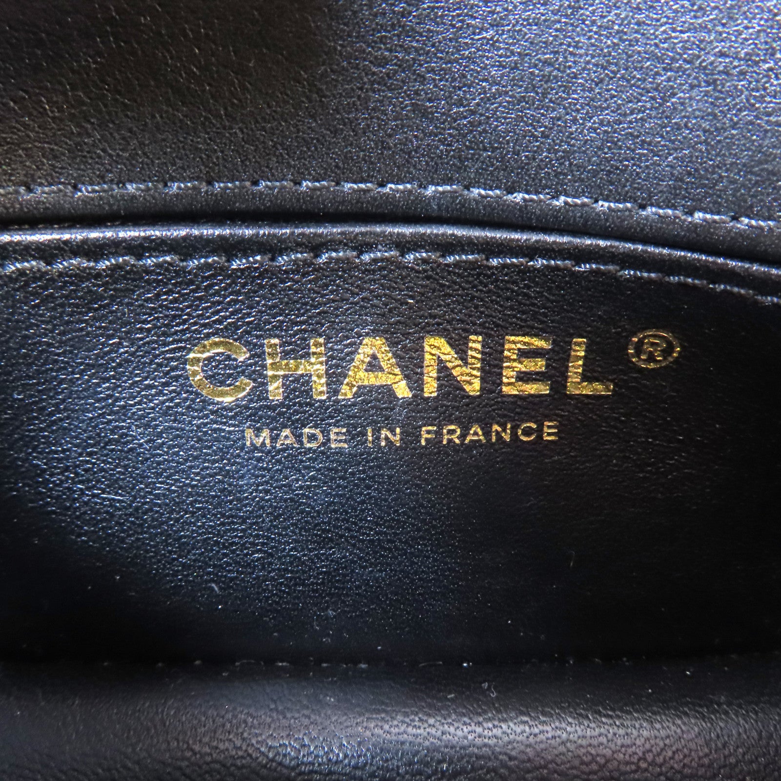 CHANEL 斜紋羊皮皮革Leboy Mini金扣鏈帶肩背袋黑色