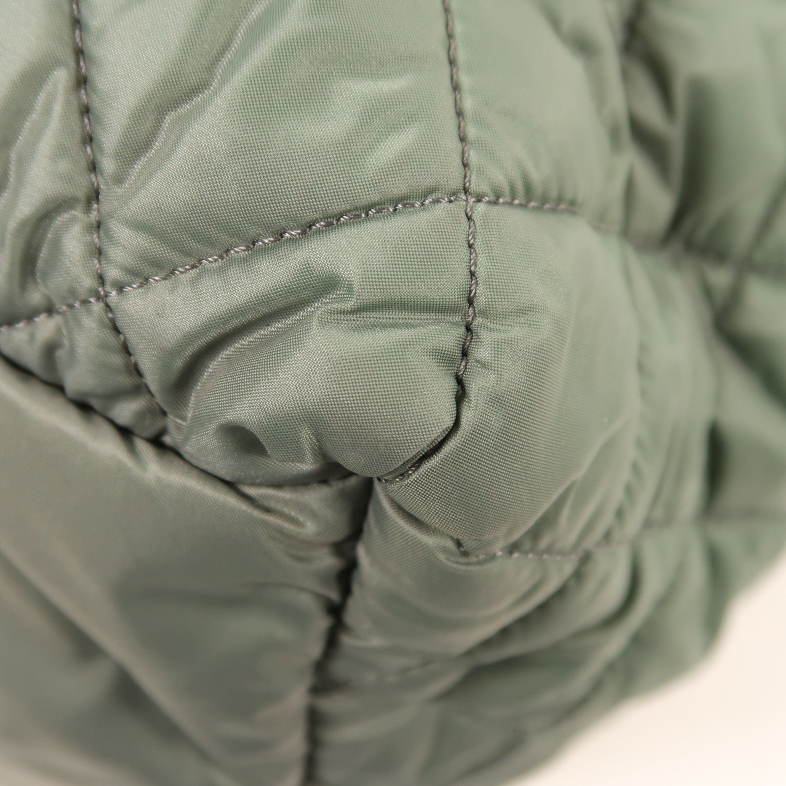 CHANEL 尼龍Coco Cocoon銀扣肩背袋