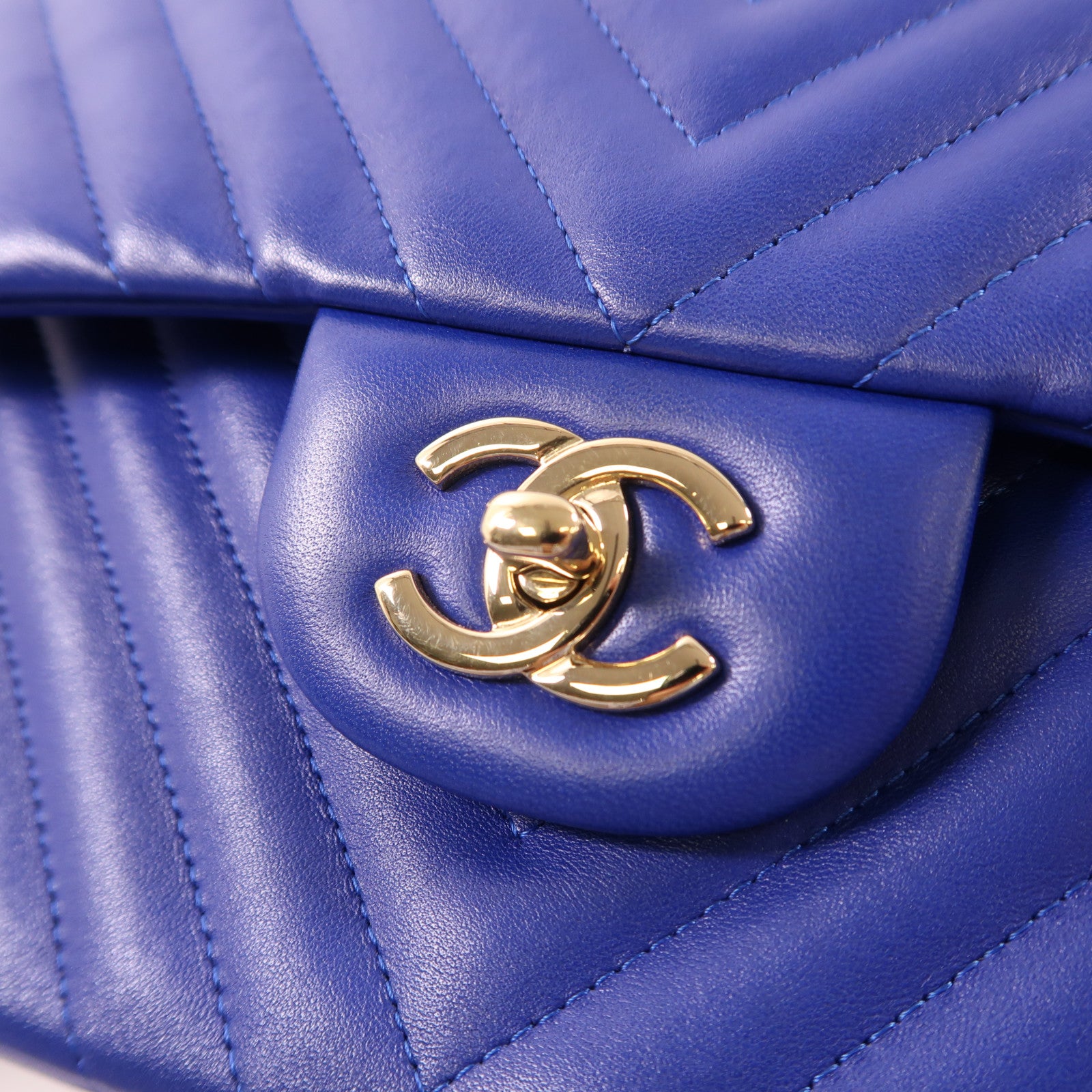 CHANEL 牛皮皮革Large Classic金扣鏈帶肩背袋