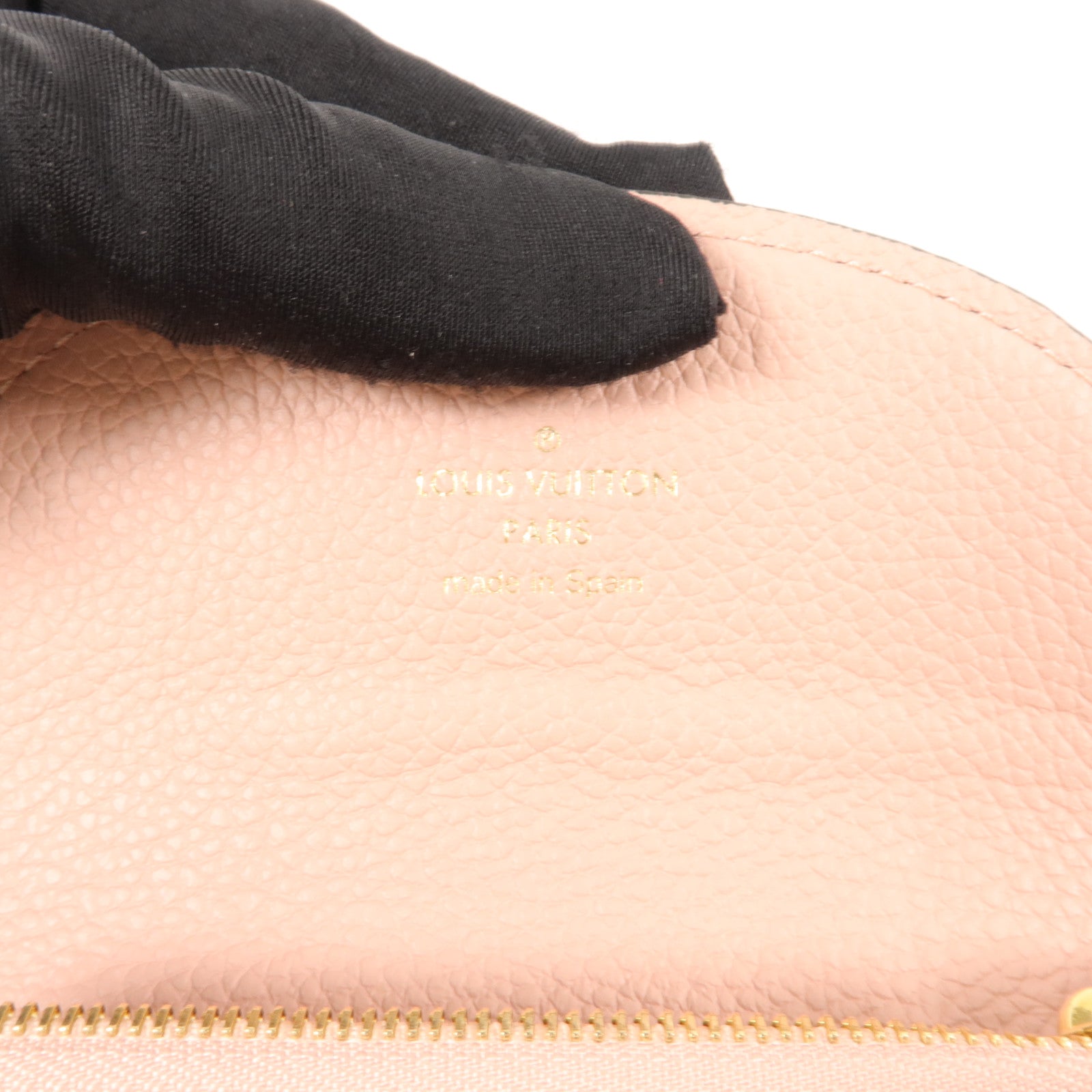 LOUIS VUITTON Monogram Empreinte Rosalie卡片套