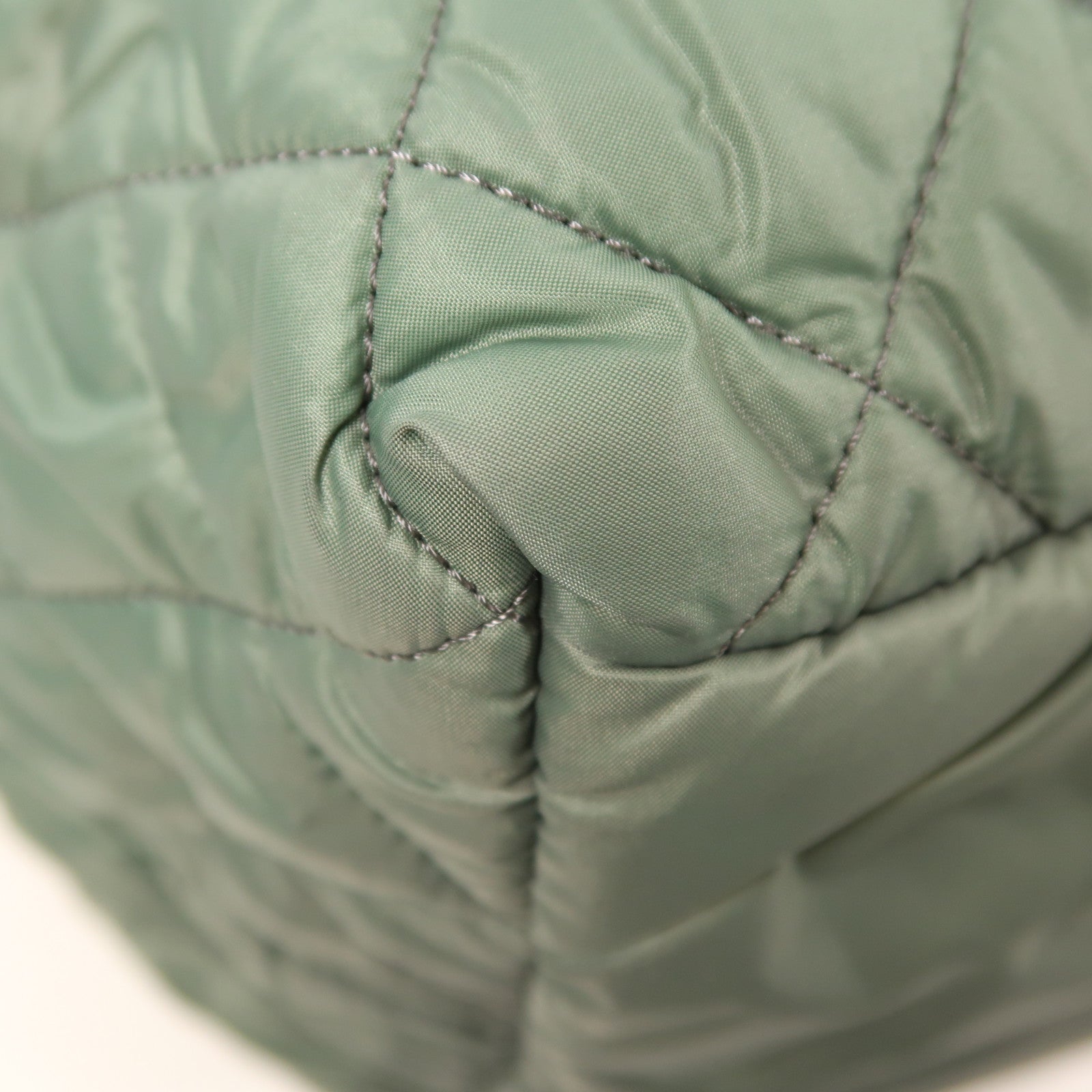 CHANEL 尼龍Coco Cocoon銀扣肩背袋