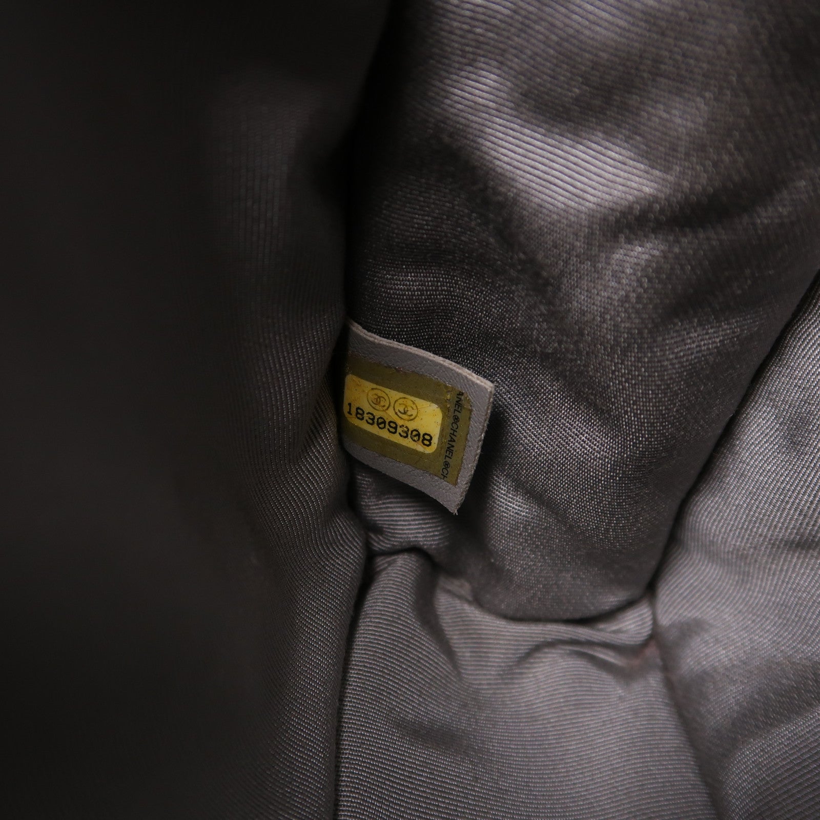 CHANEL 牛皮皮革Shoulder Bag銀扣鏈帶肩背袋