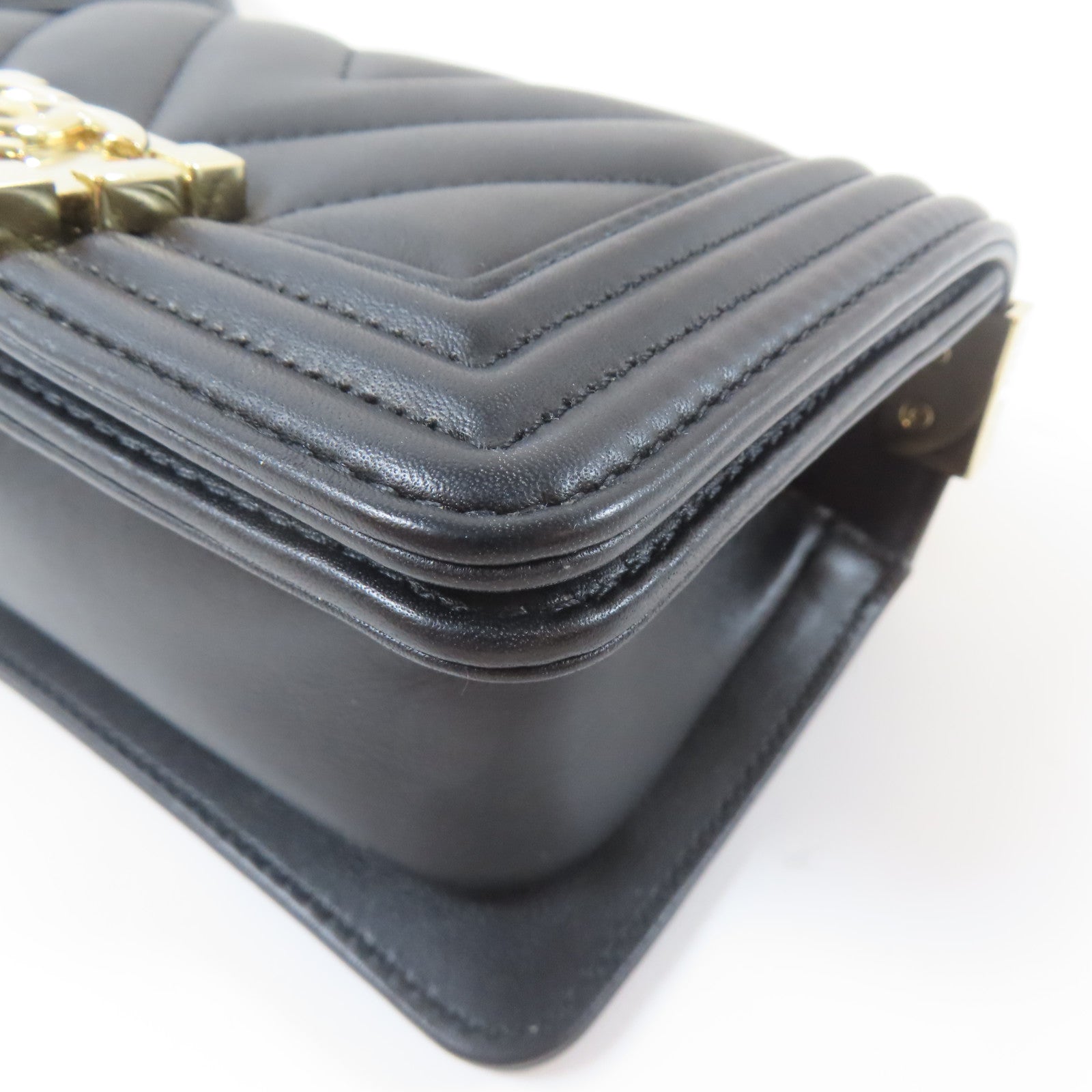 CHANEL 斜紋羊皮皮革Leboy Mini金扣鏈帶肩背袋黑色