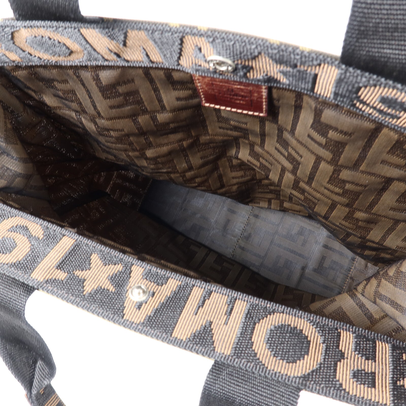 FENDI 帆布Hand Bag銀扣手挽袋