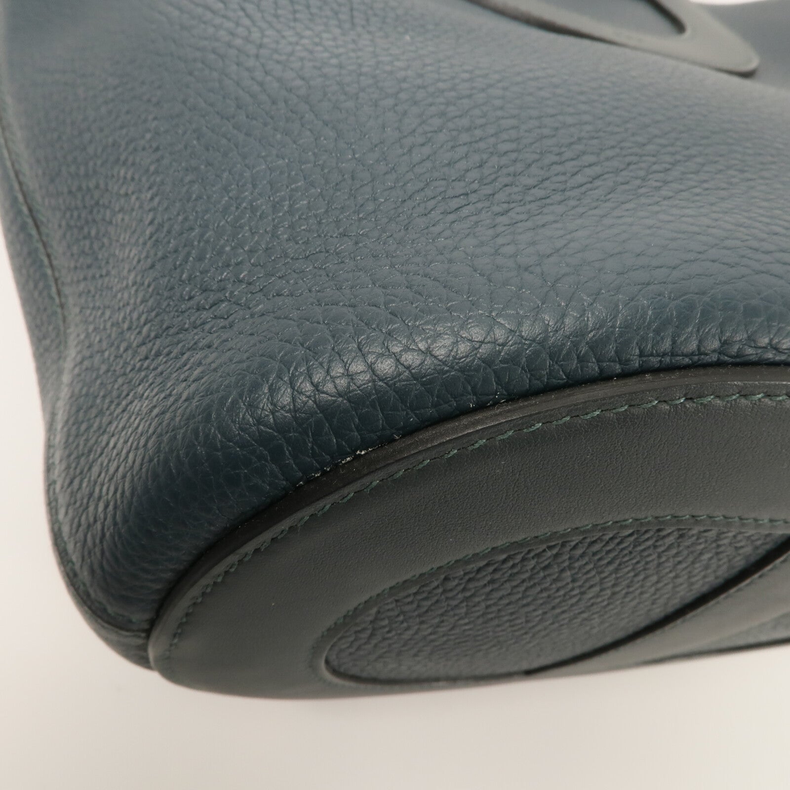 HERMES Clemence皮革In The Loop 23手挽袋Vert Cypres