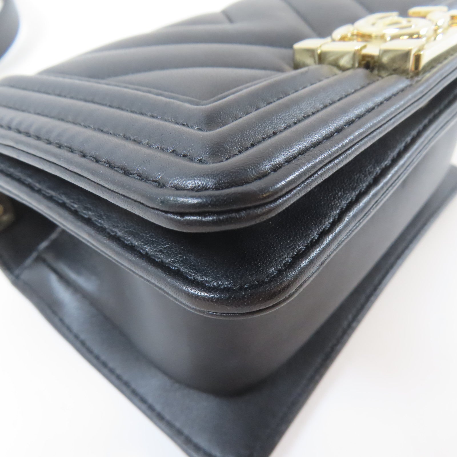 CHANEL 斜紋羊皮皮革Leboy Mini金扣鏈帶肩背袋黑色