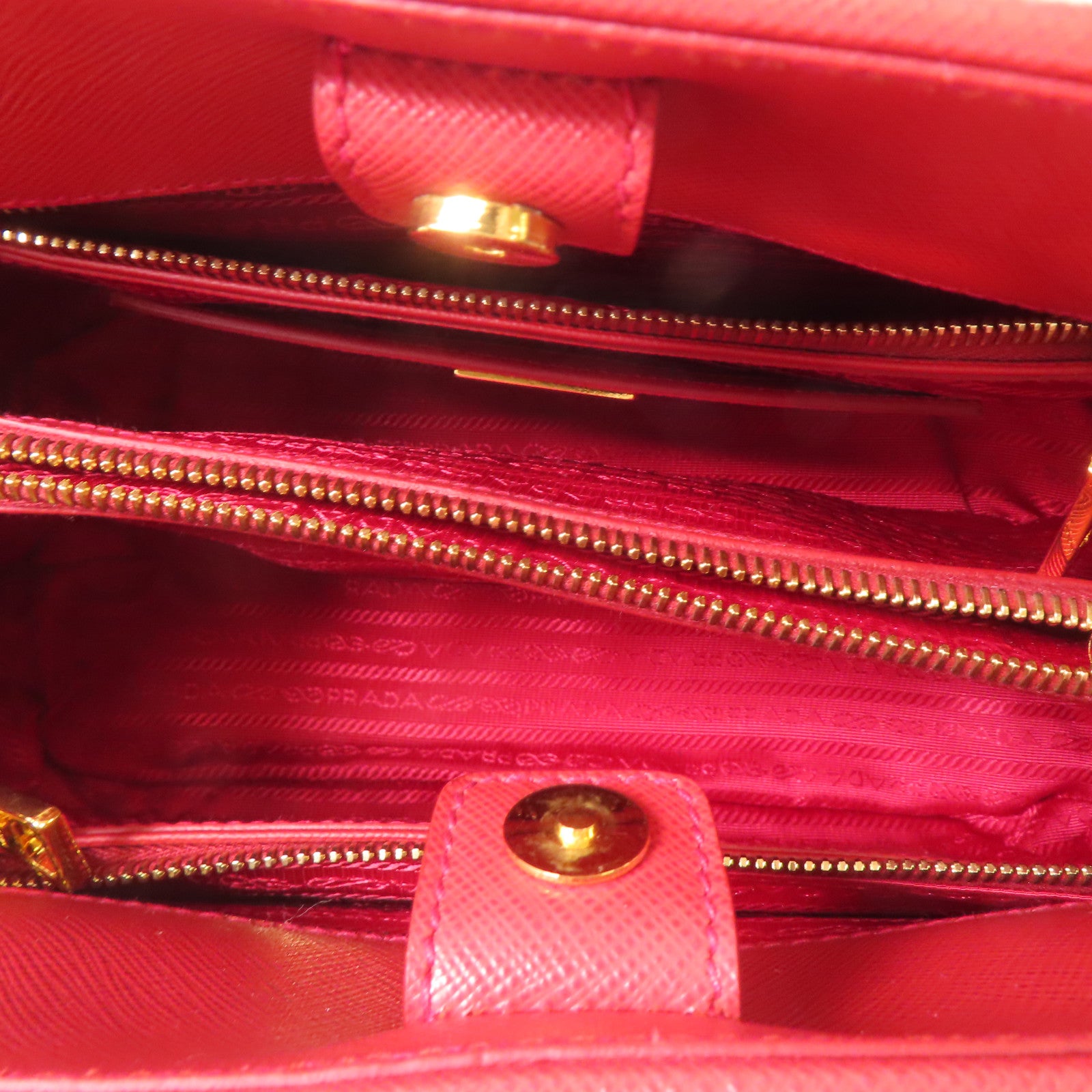 PRADA 牛皮皮革Saffiano Lux Bag金扣手挽肩背兩用袋紅色