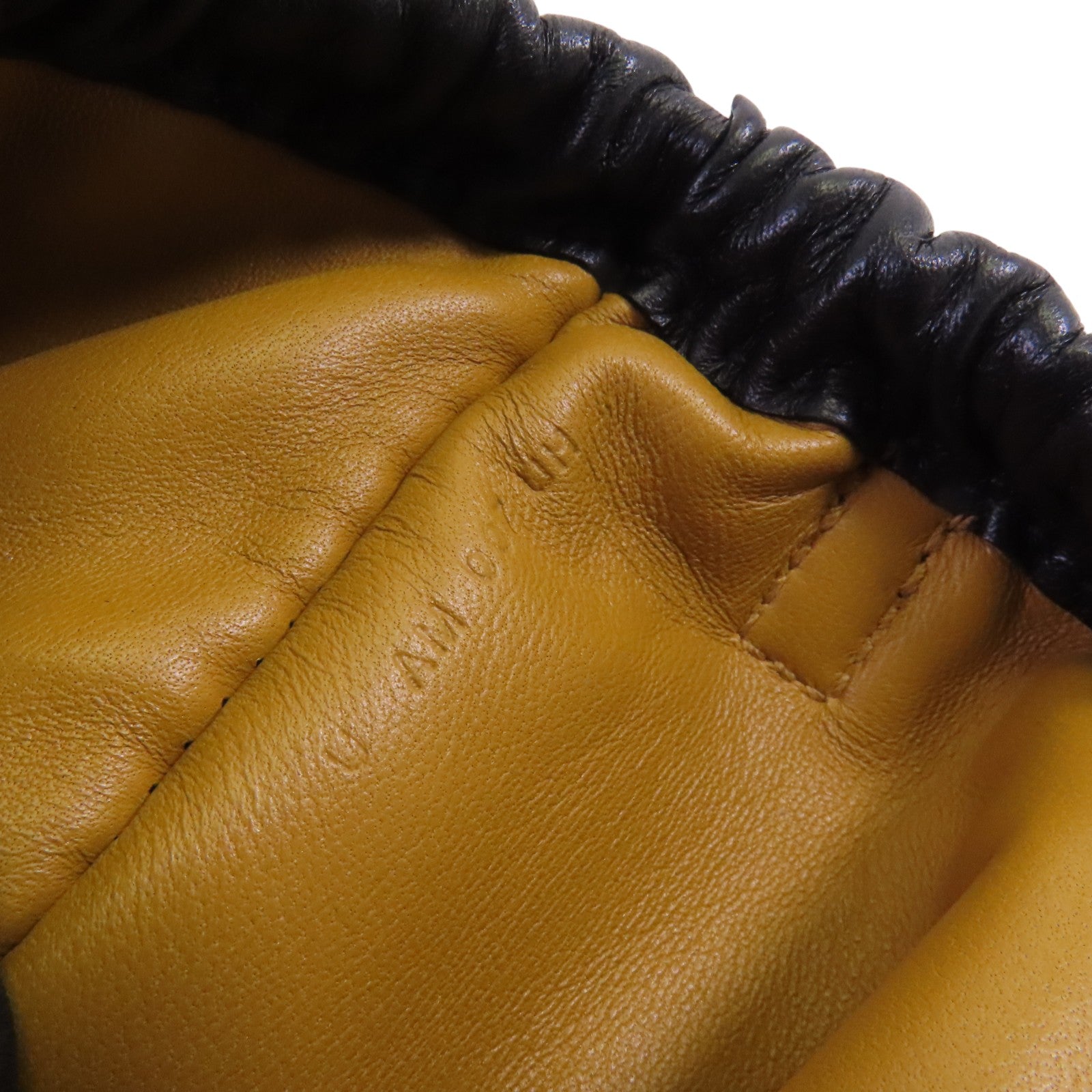 HERMES Swift皮革Pouch手拿包