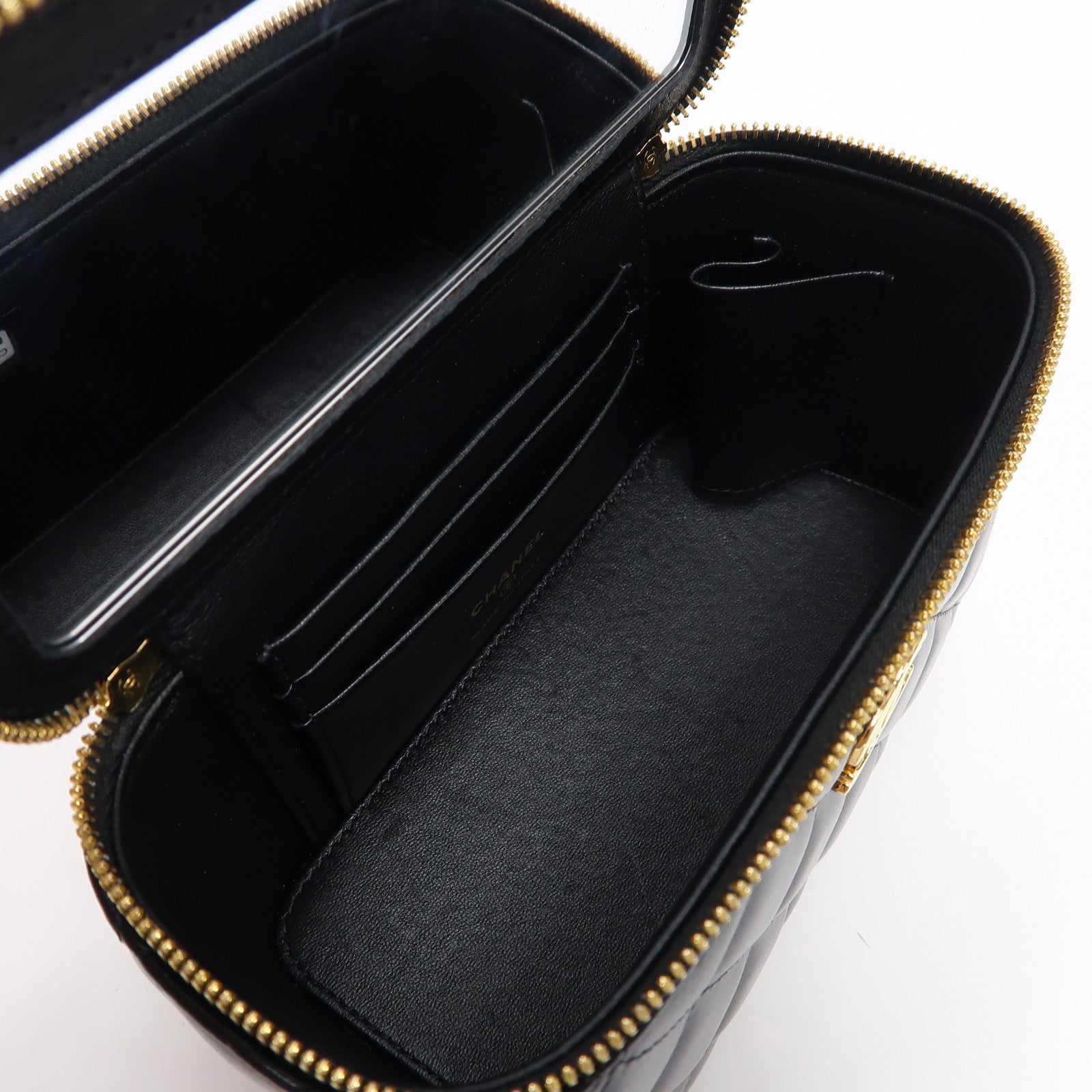 CHANEL 菱格羊皮皮革Vanity Case金扣手挽肩背兩用袋黑色