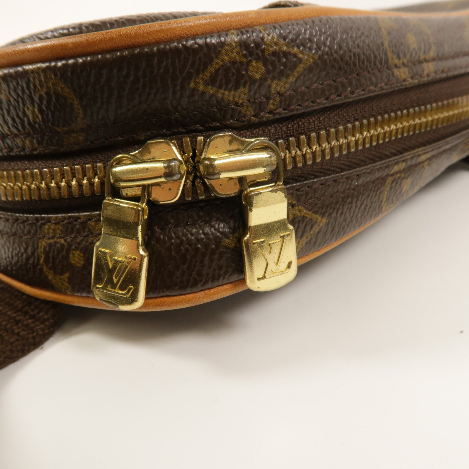 LOUIS VUITTON Monogram Pochette Gange肩背袋