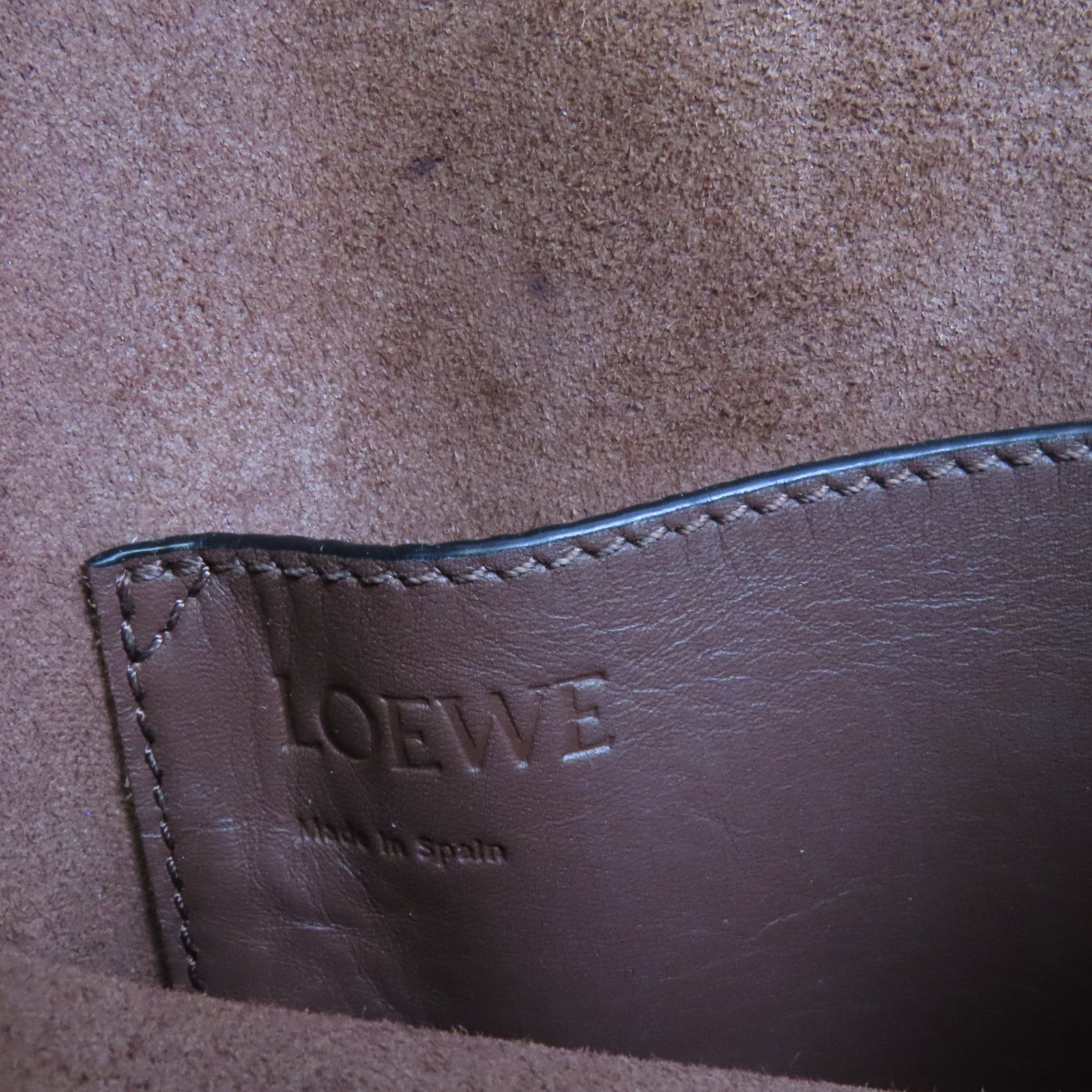 LOEWE 牛皮皮革Balloon Bag金扣肩背袋