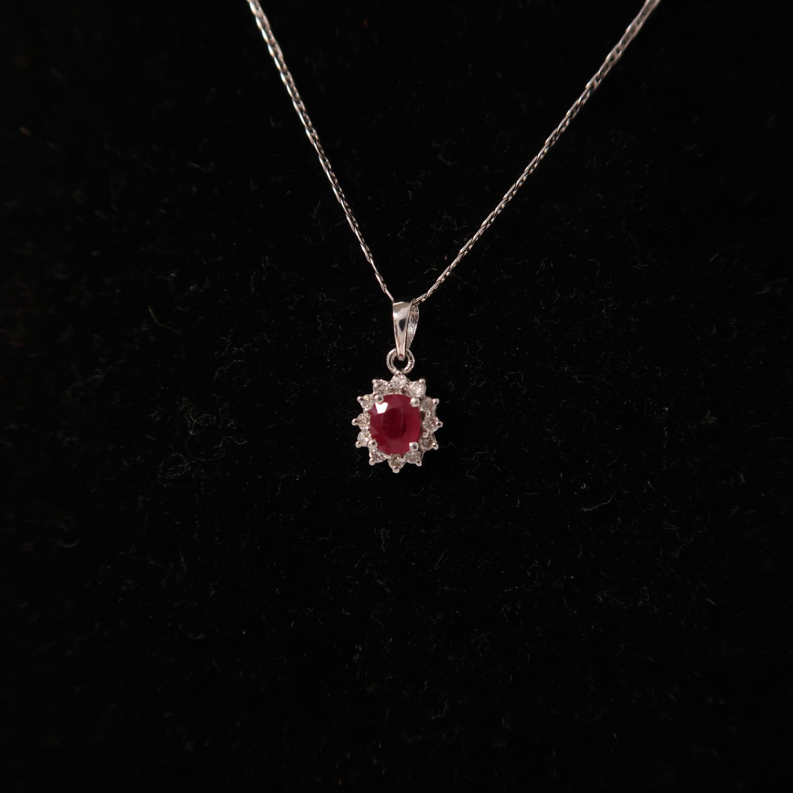Jewelry Ruby Necklace 2.3g 18K White Gold