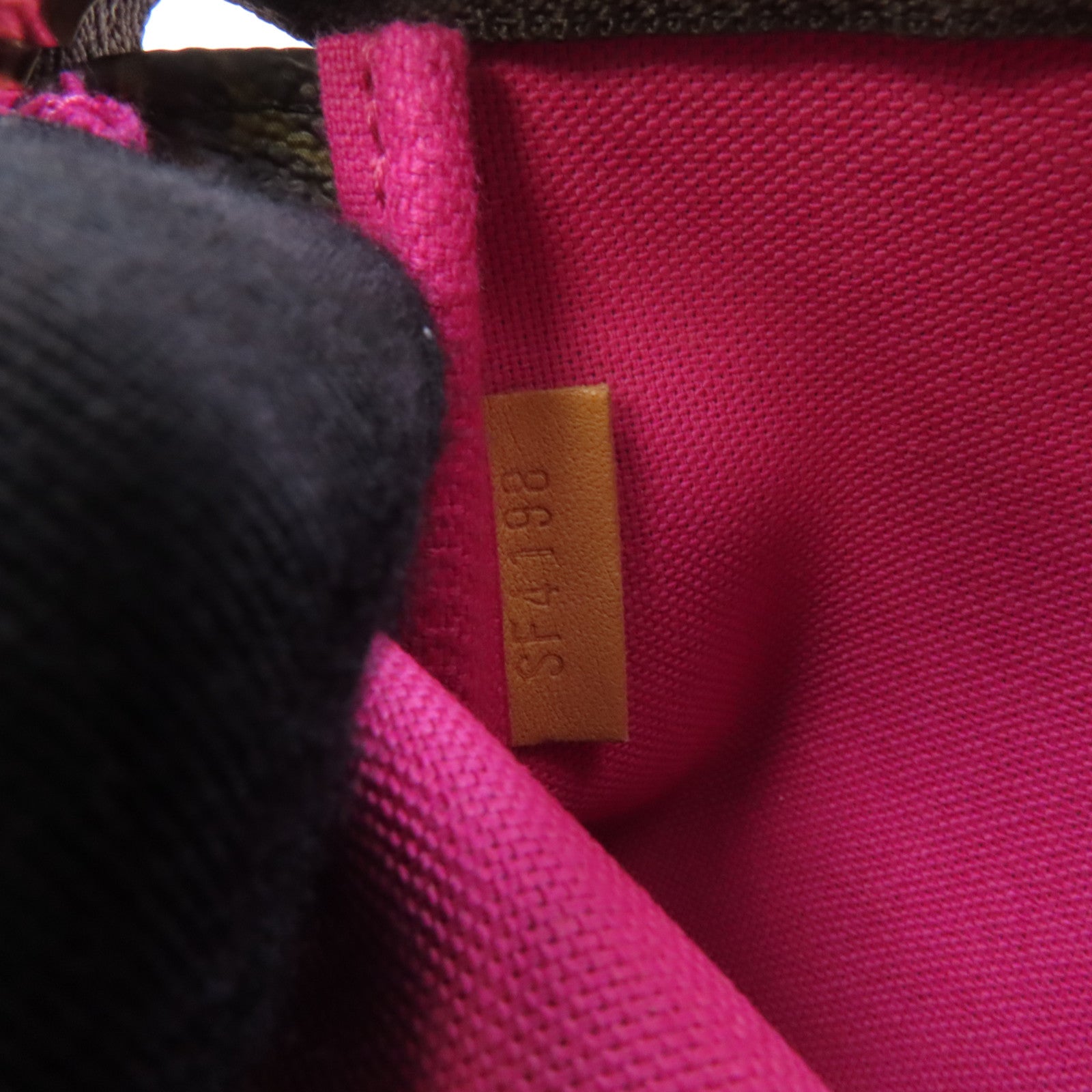 LOUIS VUITTON Monogram Pochette Accessories金扣手挽袋棕色