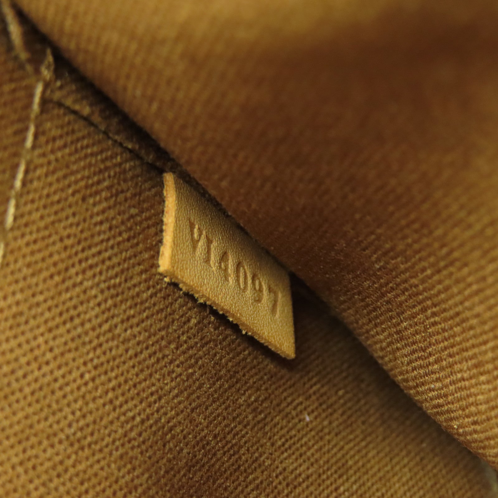 LOUIS VUITTON 【清倉大減價】Monogram Popincourt金扣手挽袋啡色