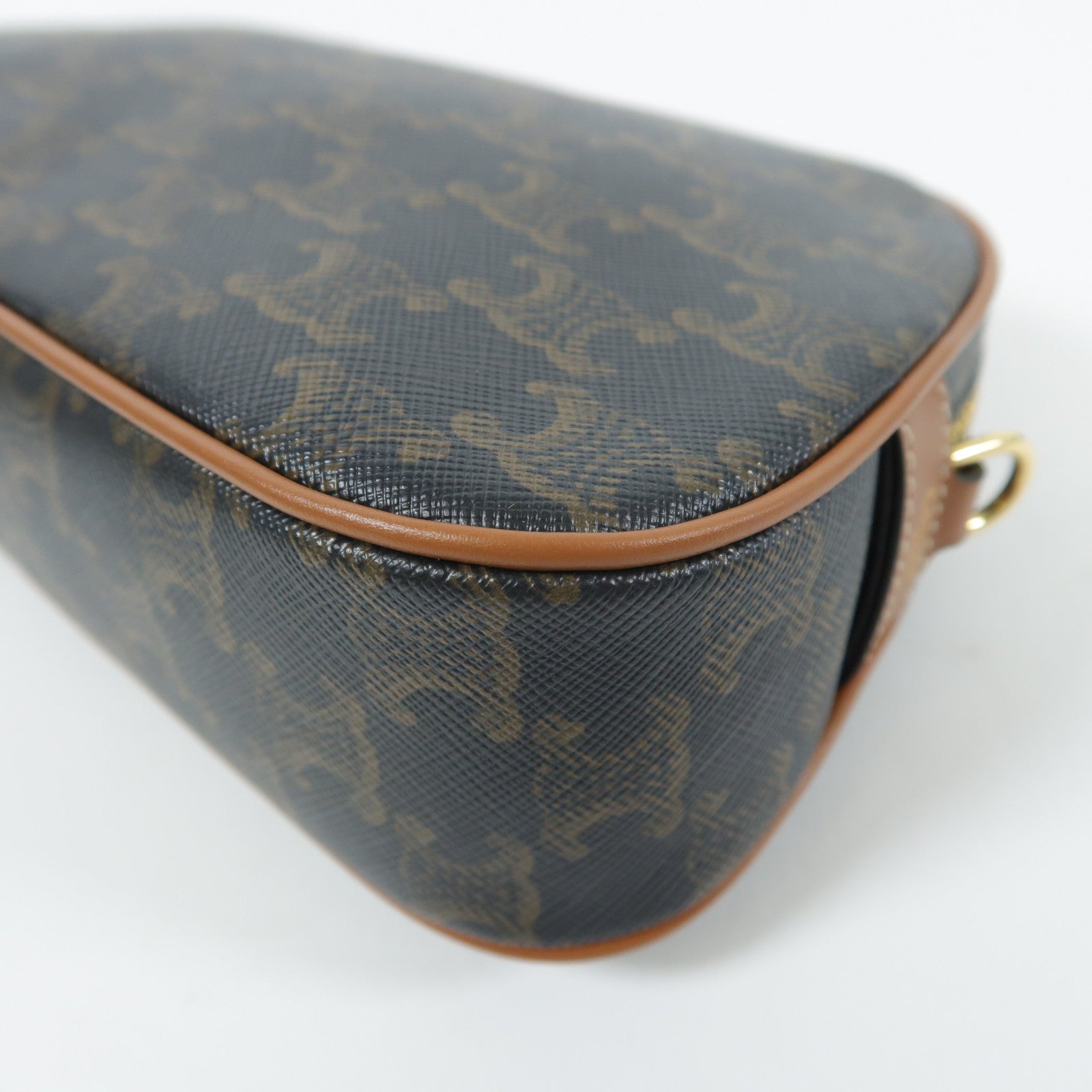 CELINE 塗層帆布Triomphe Shoulder金扣鏈帶肩背袋