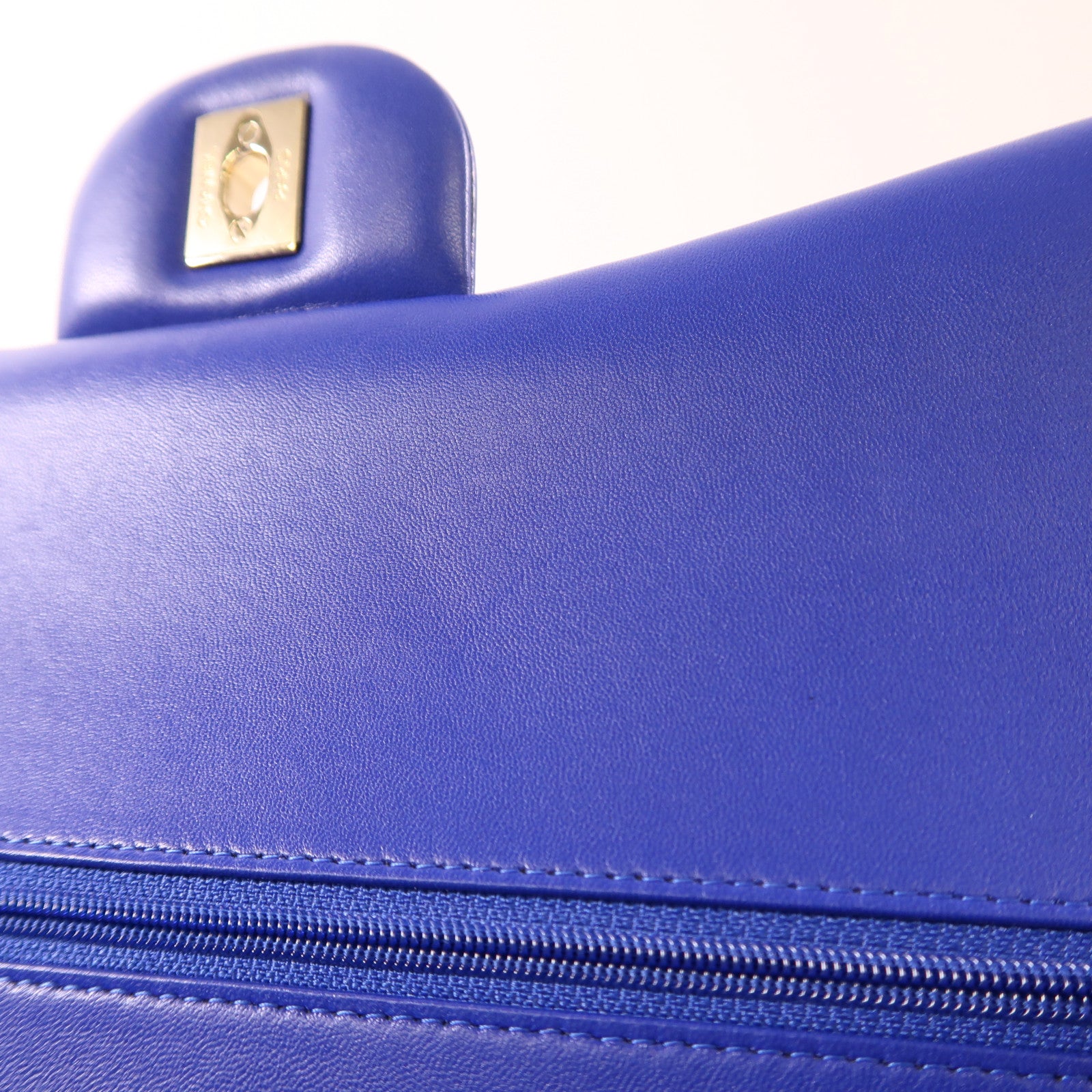 CHANEL 牛皮皮革Large Classic金扣鏈帶肩背袋