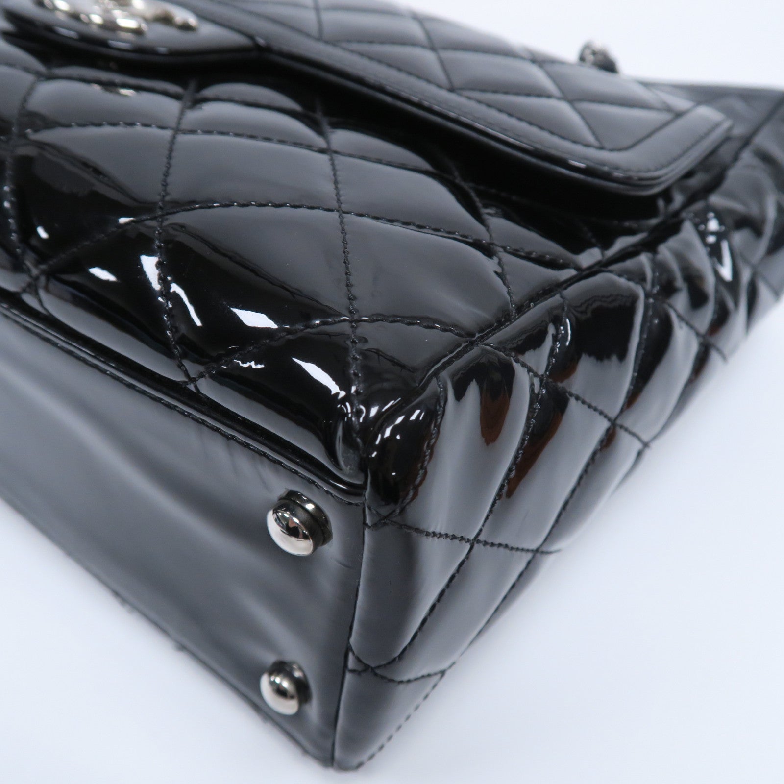 CHANEL 【激減優惠】漆皮皮革Chain Shoulder銀扣鏈帶肩背袋黑色