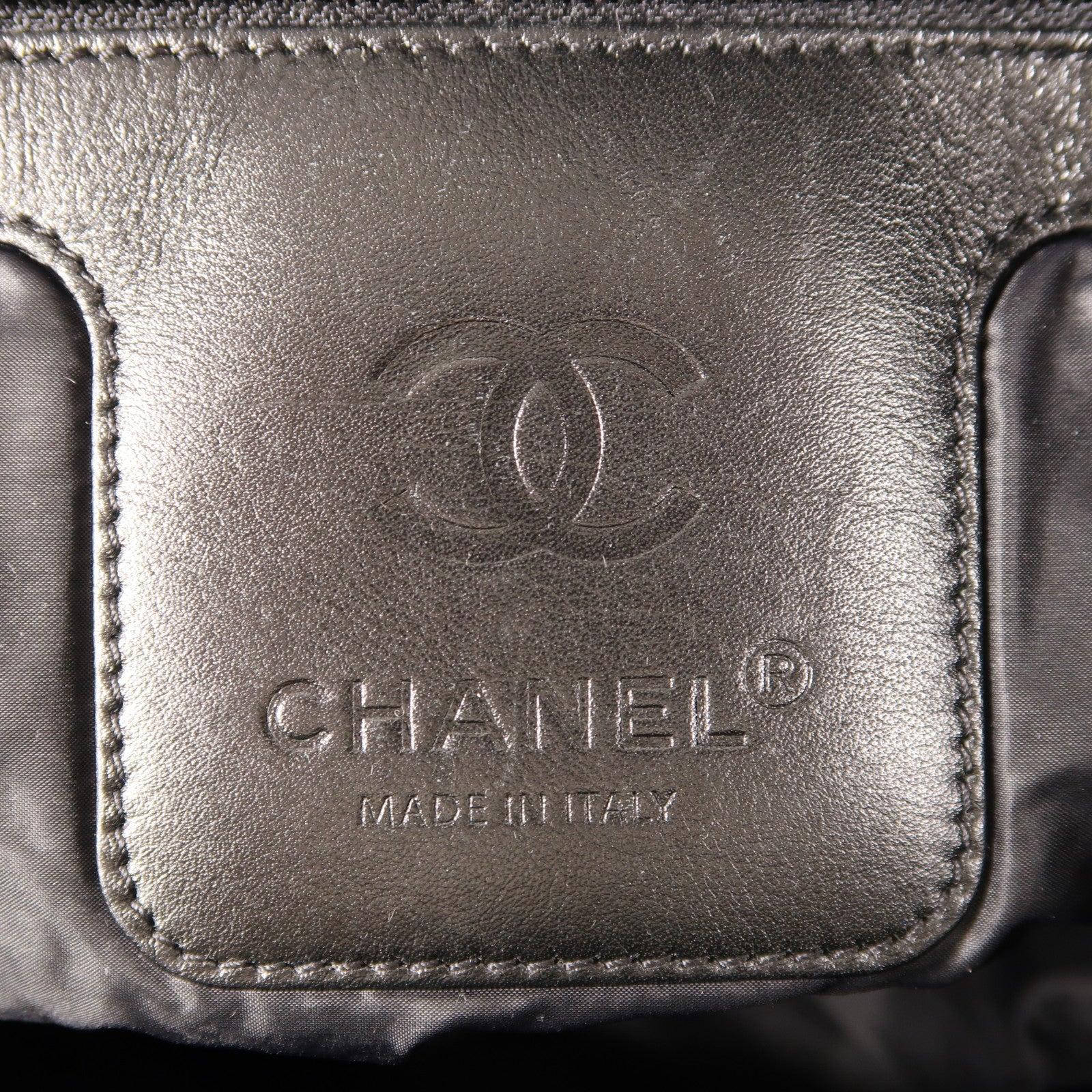 CHANEL 尼龍Coco Cocoon銀扣肩背袋