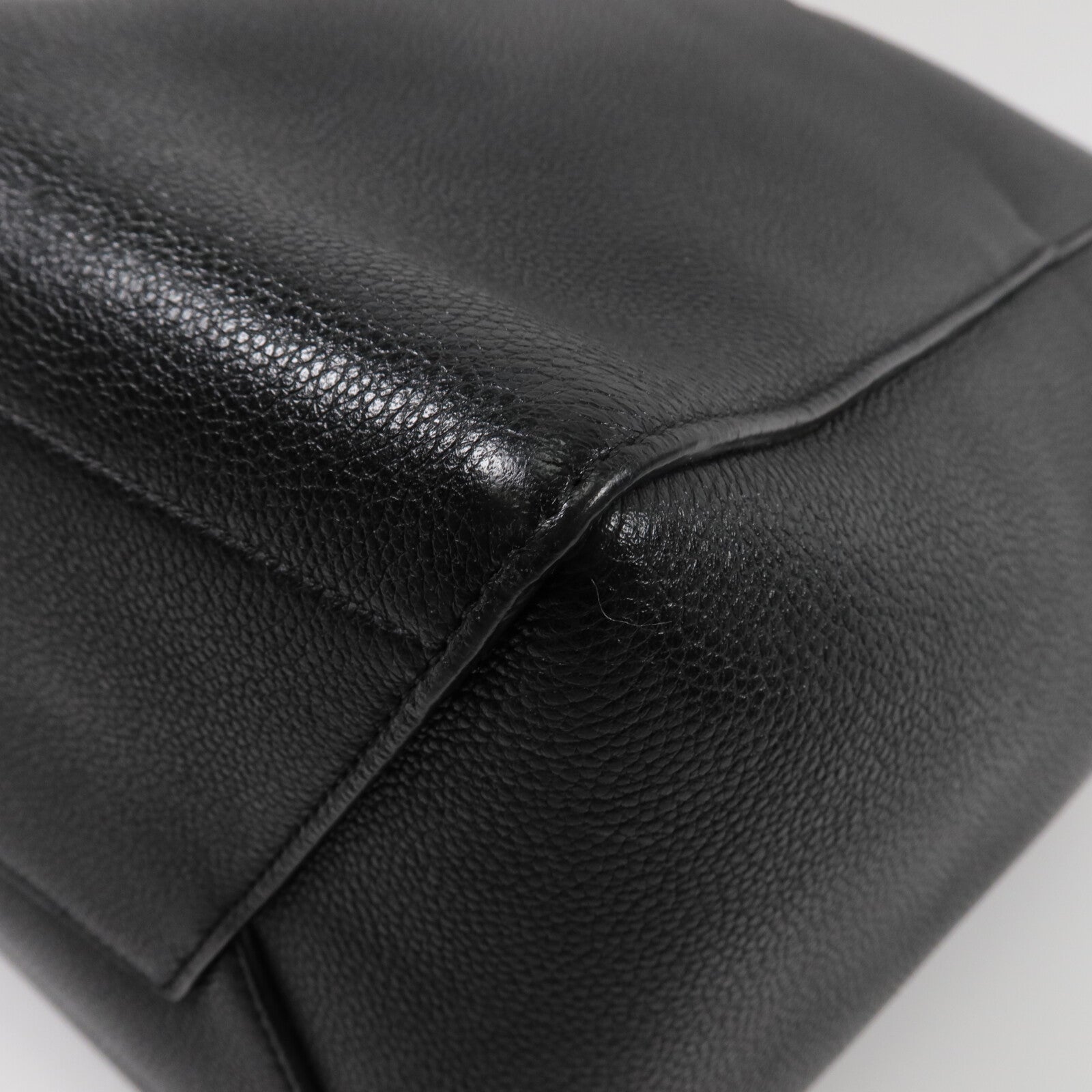 CELINE 牛皮皮革Sangle Bucket Medium肩背袋