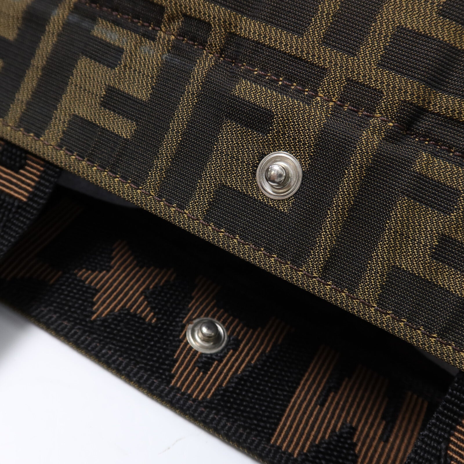 FENDI 帆布Hand Bag銀扣手挽袋