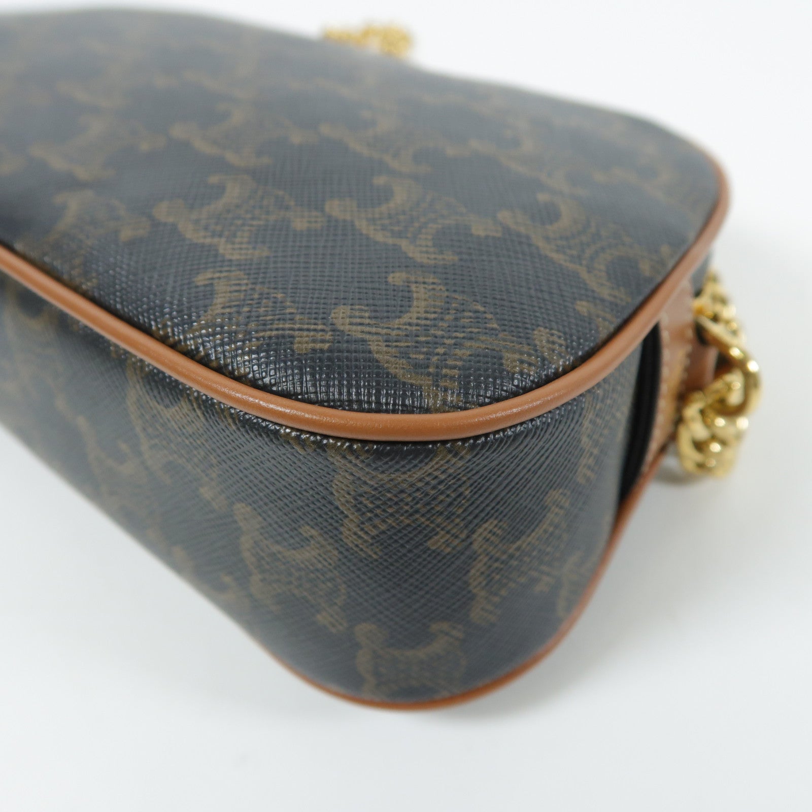 CELINE 塗層帆布Triomphe Shoulder金扣鏈帶肩背袋