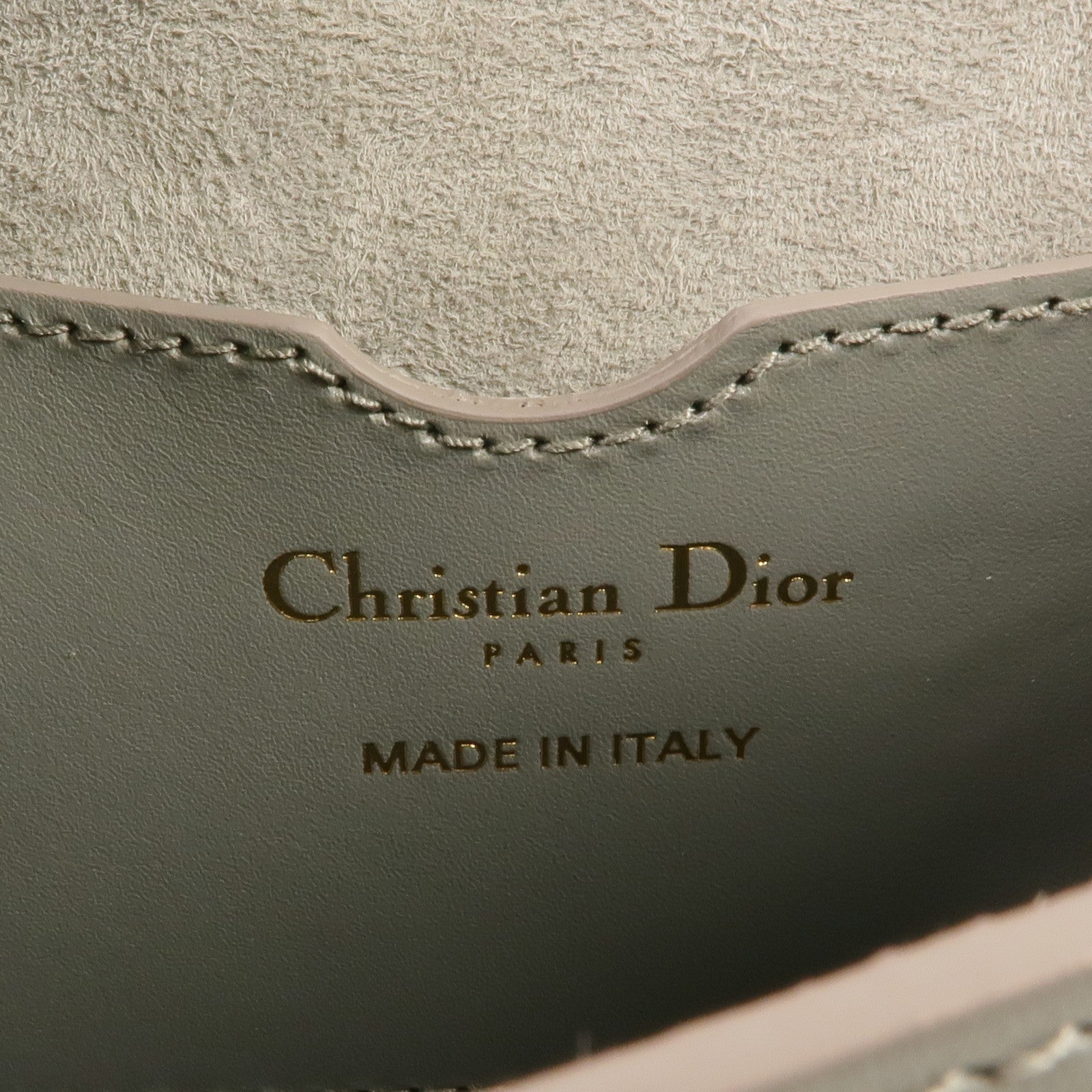 Dior 牛皮皮革Bobby Bag金扣肩背袋