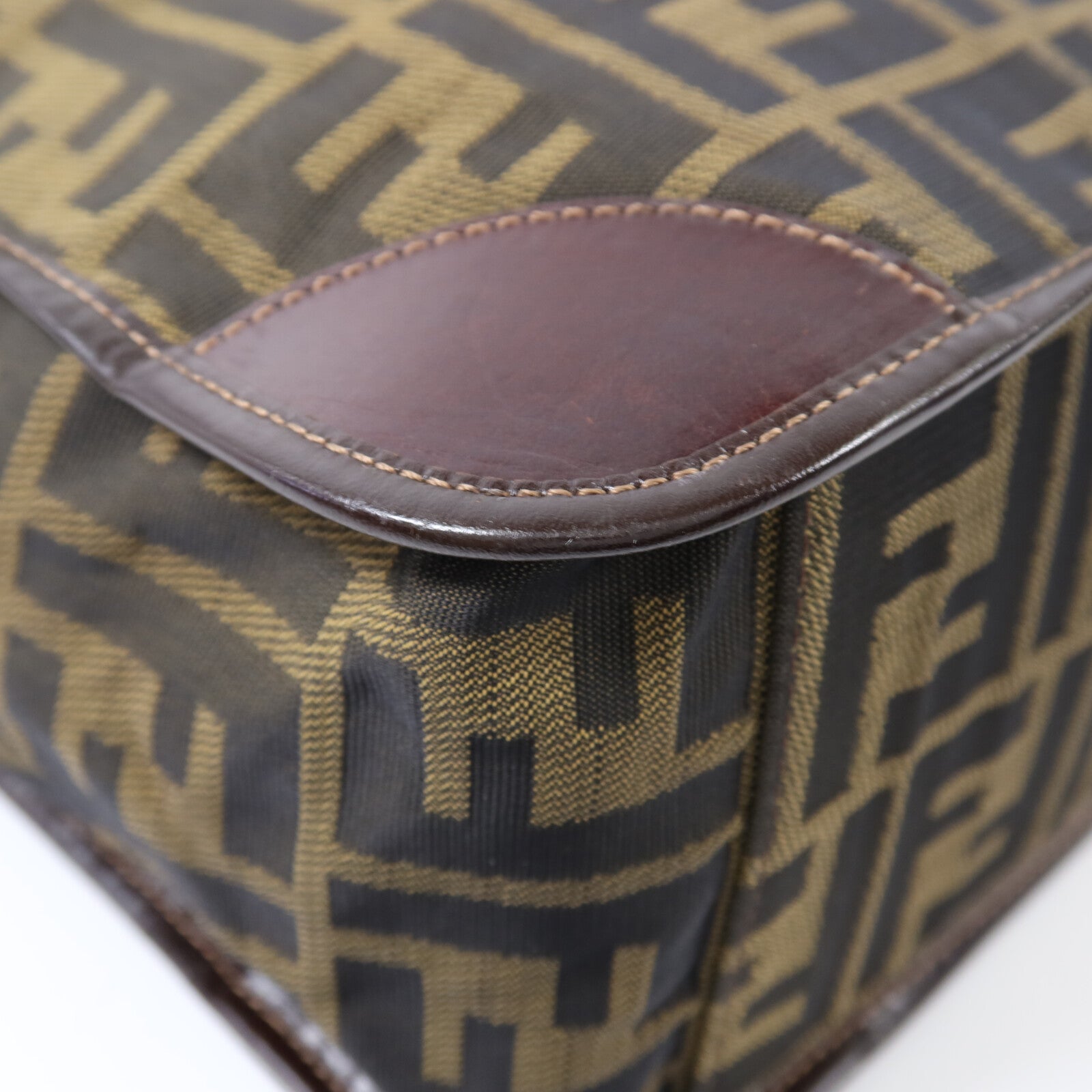 FENDI 帆布Hand Bag銀扣手挽袋