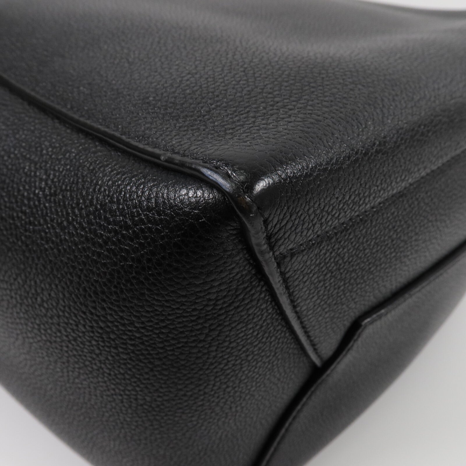 CELINE 牛皮皮革Sangle Bucket Medium肩背袋