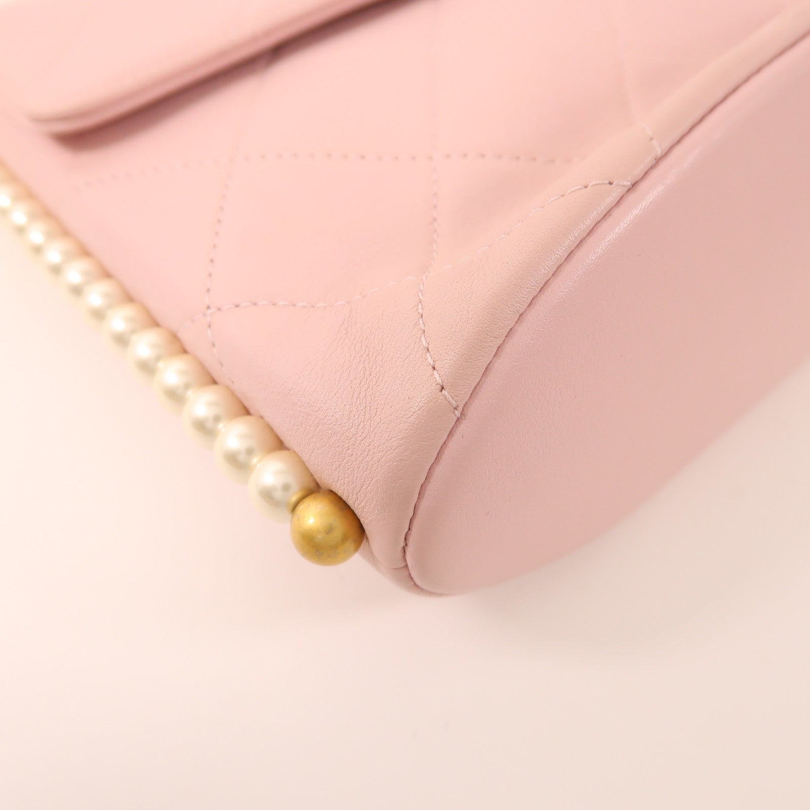 CHANEL 羊皮皮革Chain Shoulder金扣鏈帶肩背袋