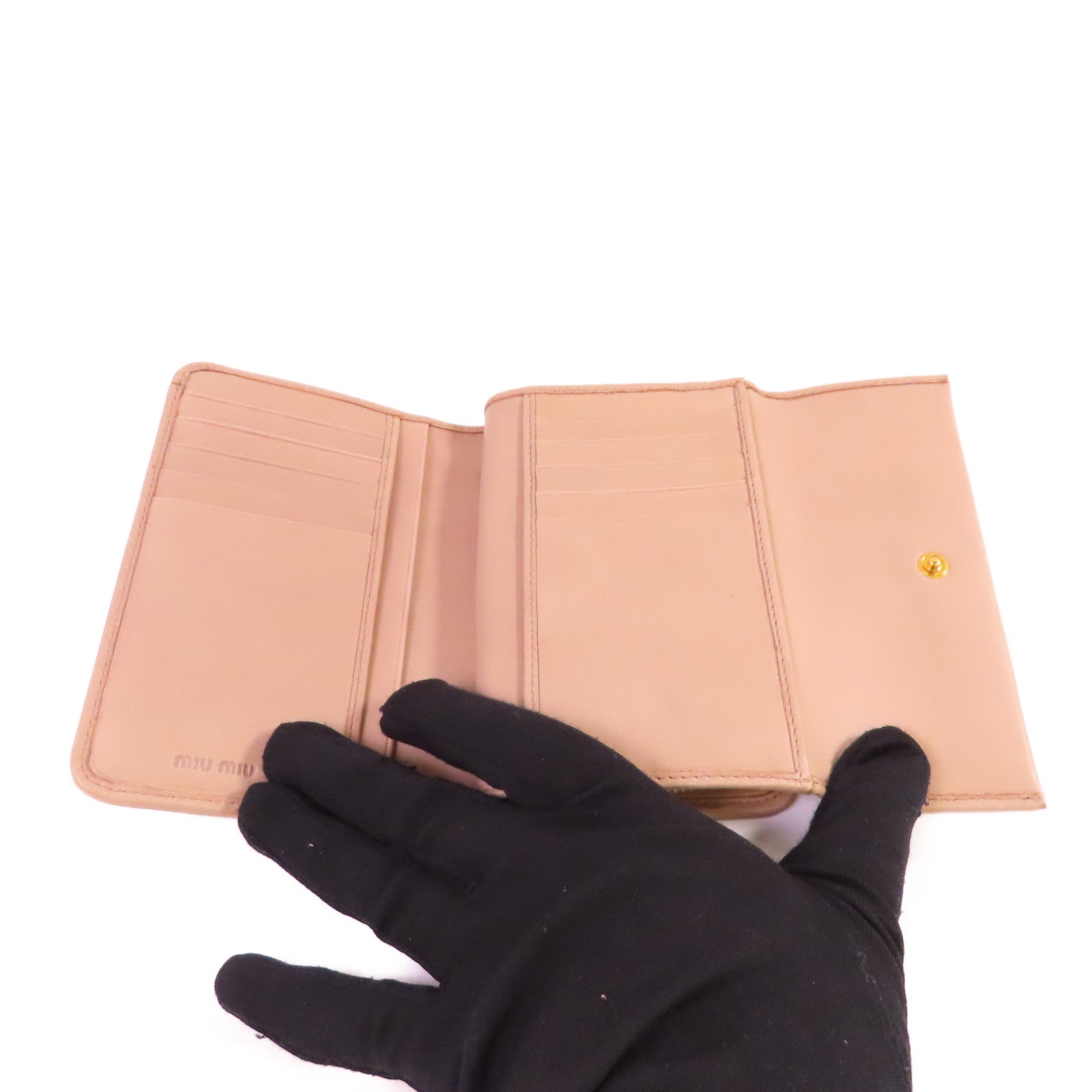 Miu Miu 羊皮皮革Middle Wallet金扣短錢包粉紅色